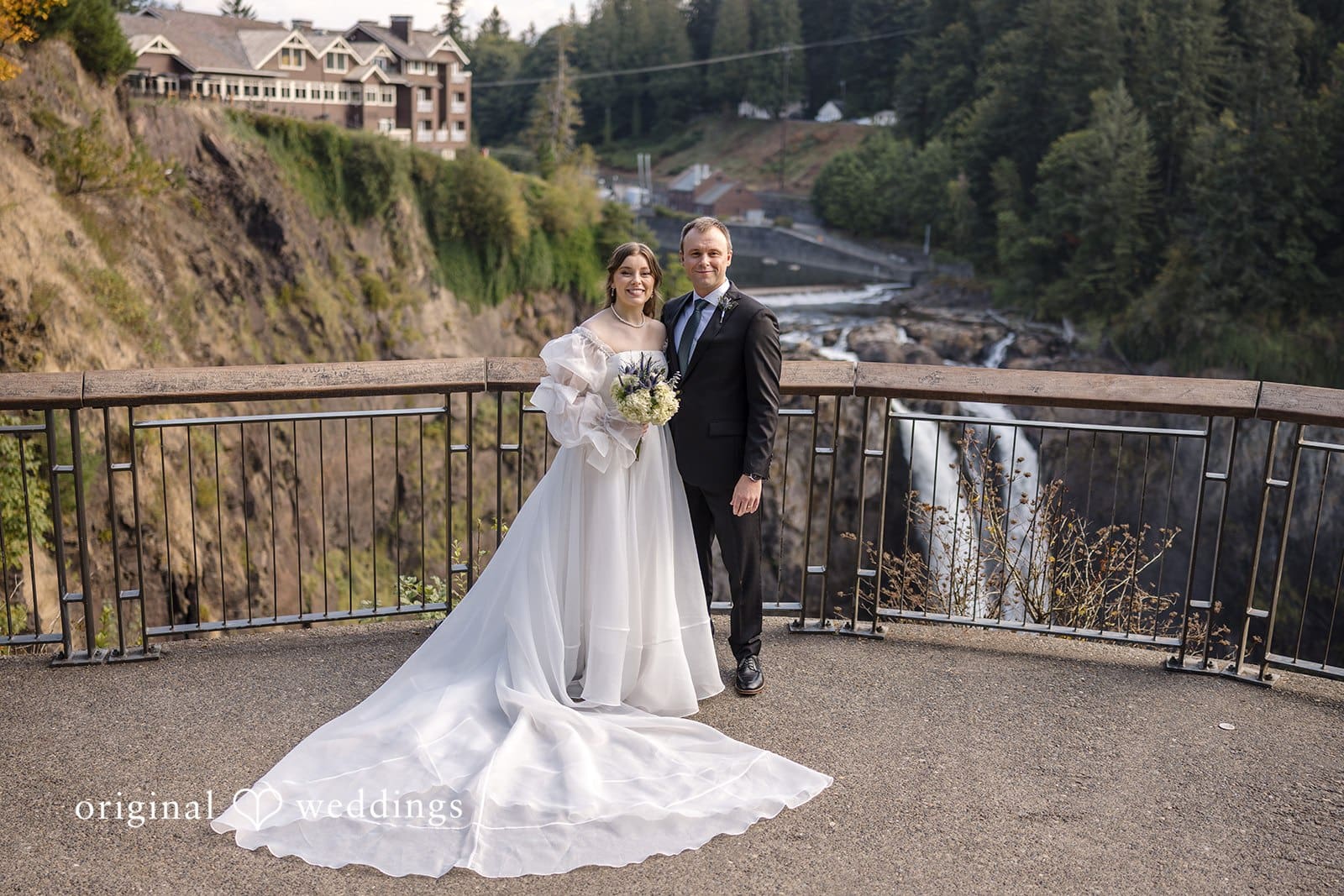 Snoqualmie Falls Wedding // Lela & Michael -