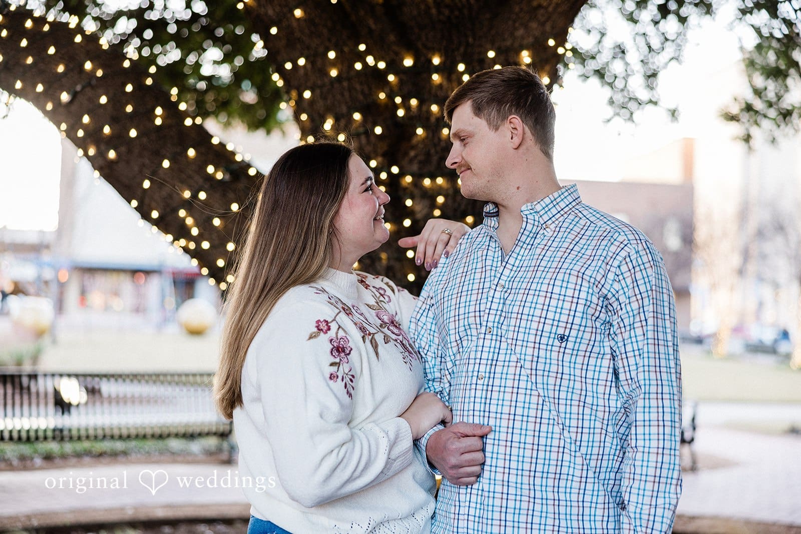 Sundance Square In Downtown Fort Worth Engagement // Riley & Lyndsay -