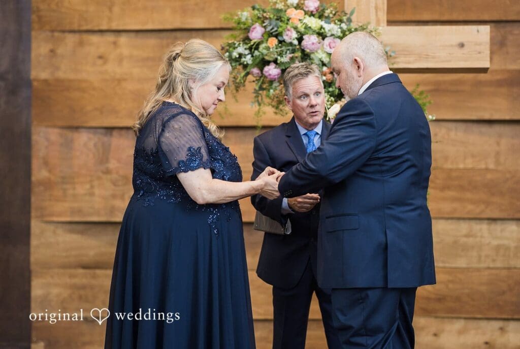 Janet + Chris Ten Times Cellars Wedding // Janet & Chris -