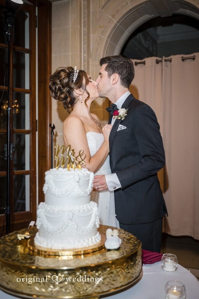 The Armour House Wedding // Samantha & James in Timeless Style -