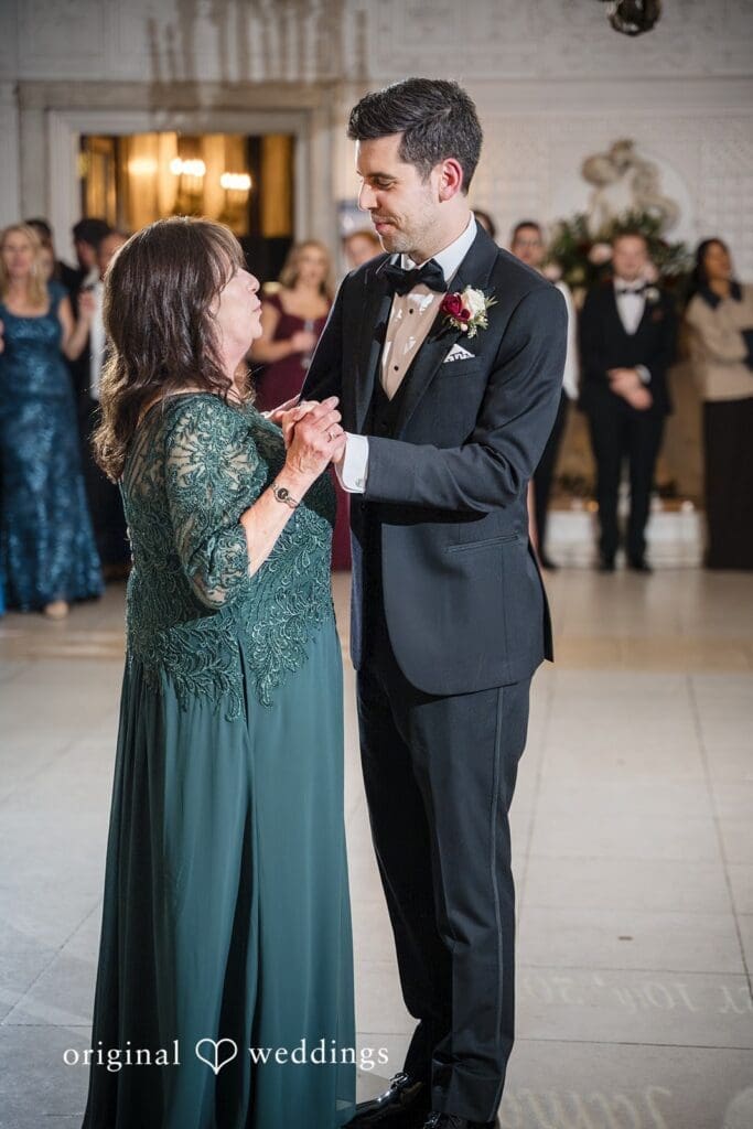 The Armour House Wedding // Samantha & James in Timeless Style -
