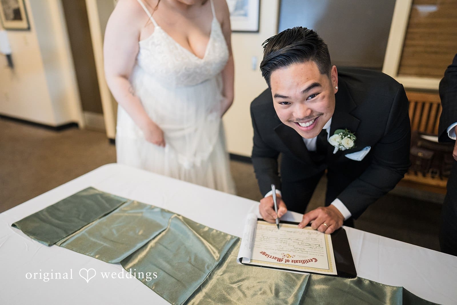 The Cove at Normandy Park Wedding // Mattison & Peter -