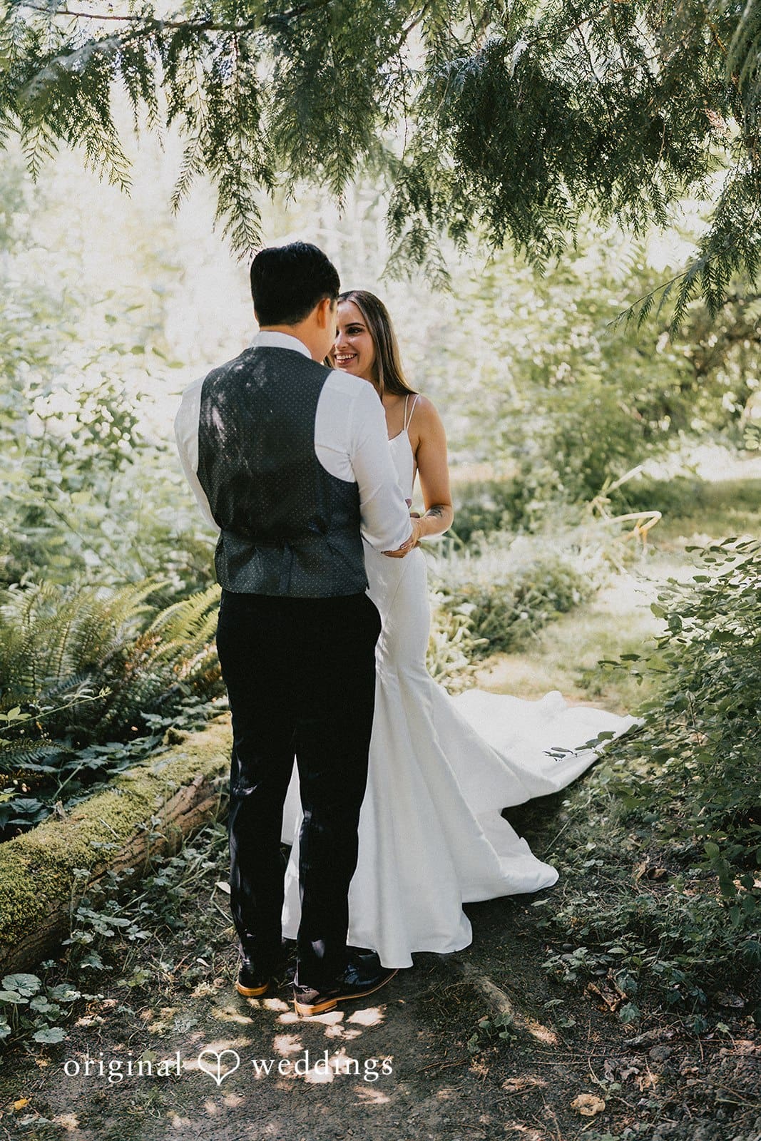 Washington Backyard Wedding // Melanie & Darian -