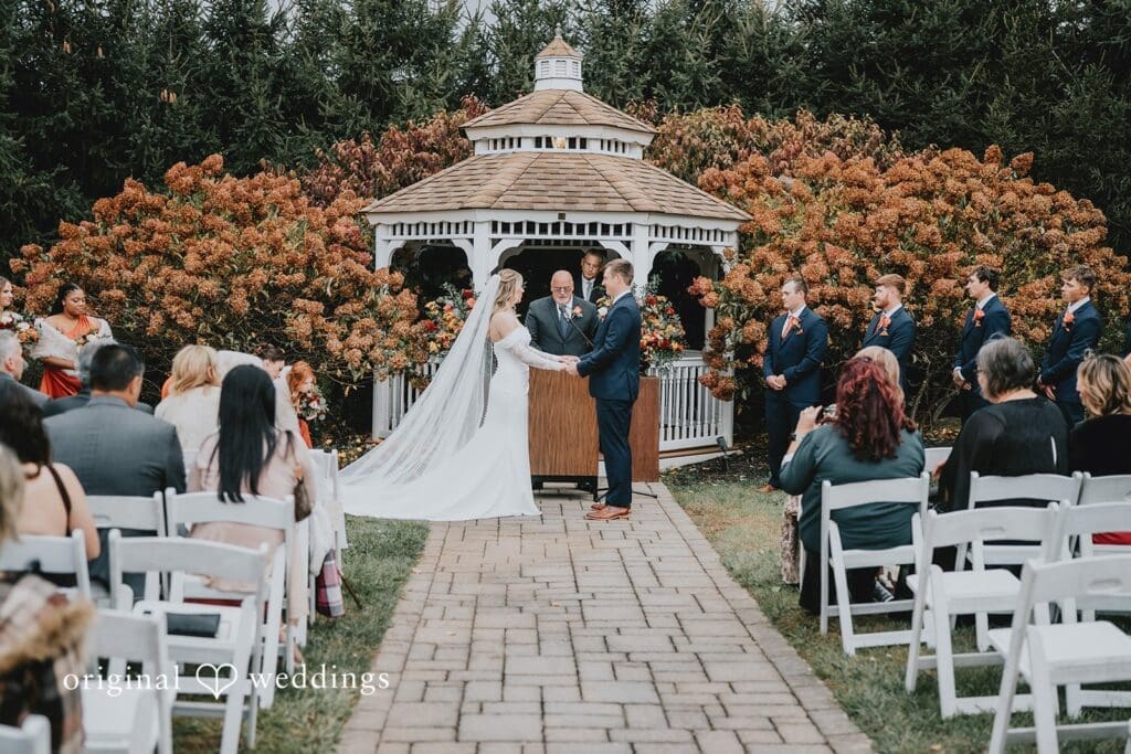 596__A922385 The Farmhouse Wedding // Angela & Logan -