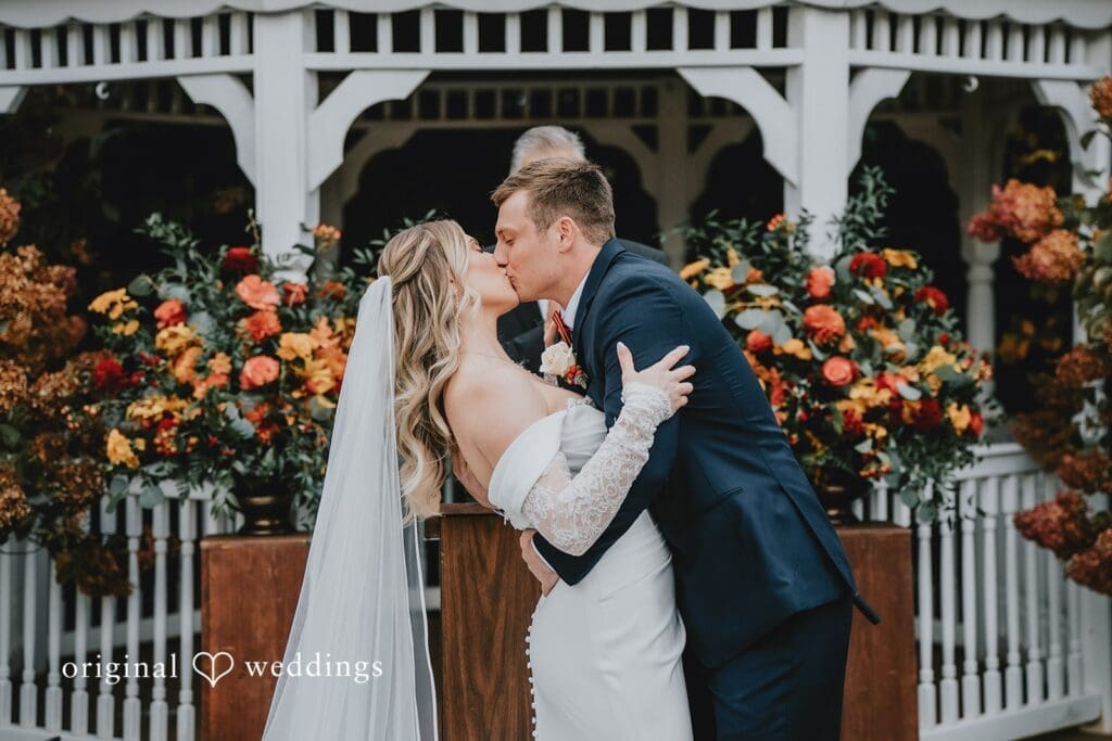 692__A922582 The Farmhouse Wedding // Angela & Logan -