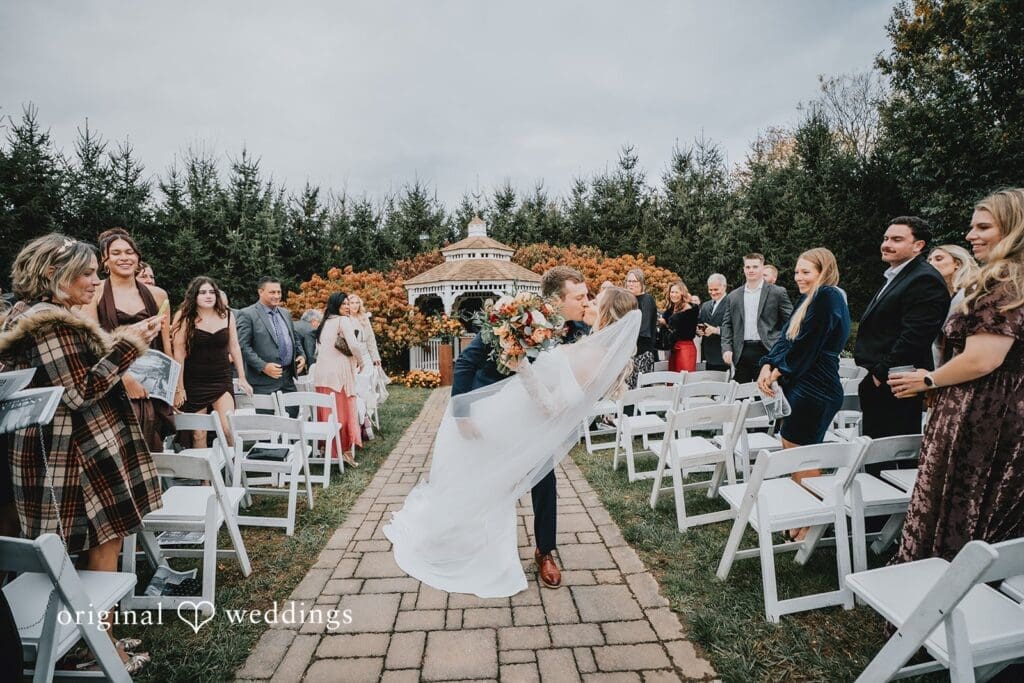 698__A9B4515 The Farmhouse Wedding // Angela & Logan -