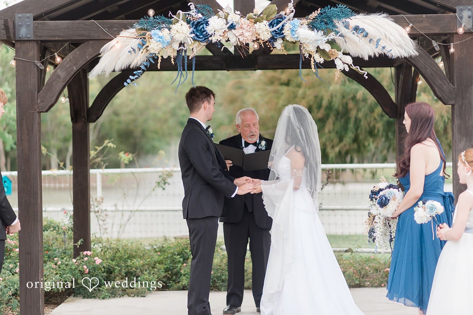Circle of Seven Ranch Wedding // Gregory & Emma -