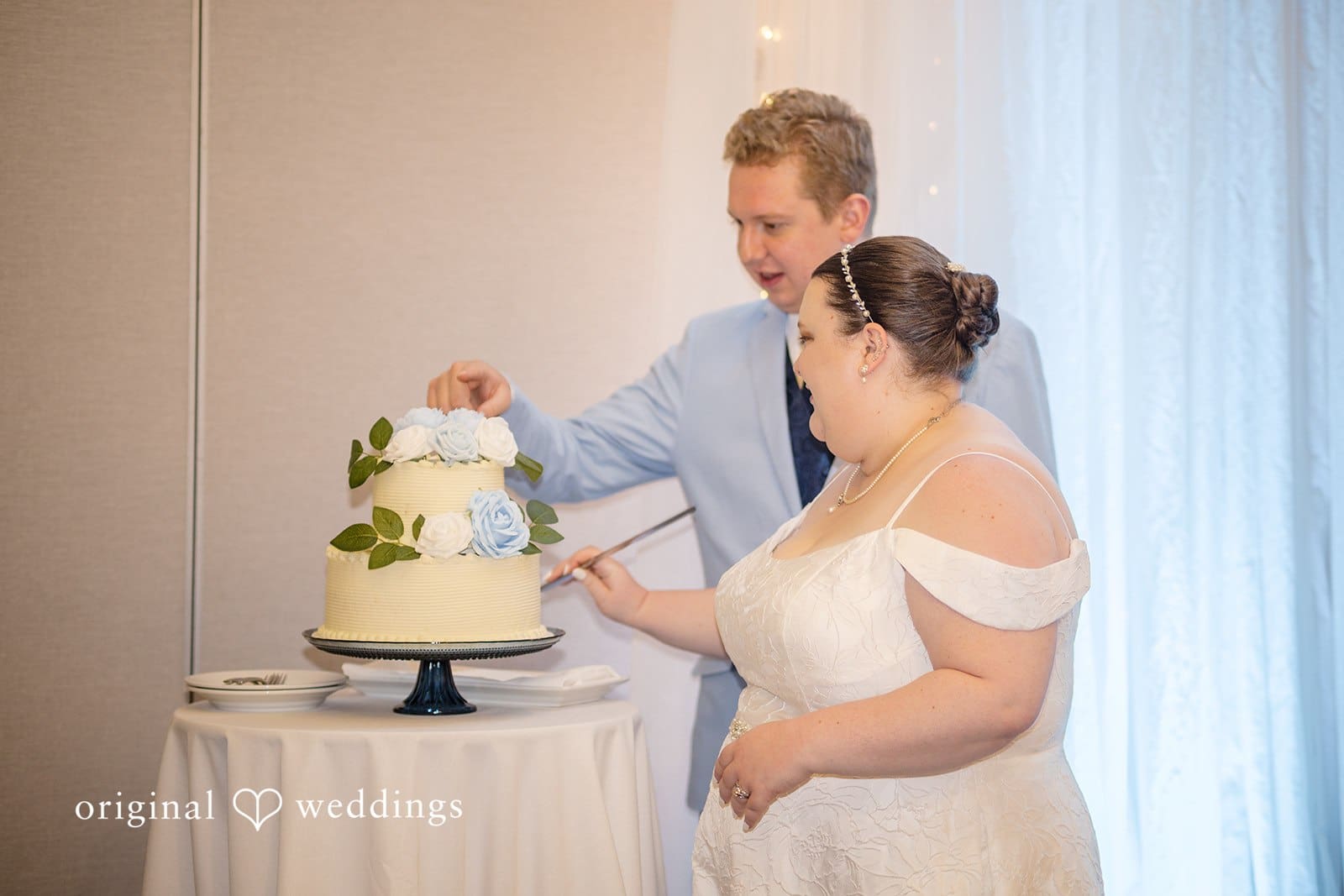 East Town Ballroom at the Courtyard Minneapolis Wedding // Catherine & Alexander -