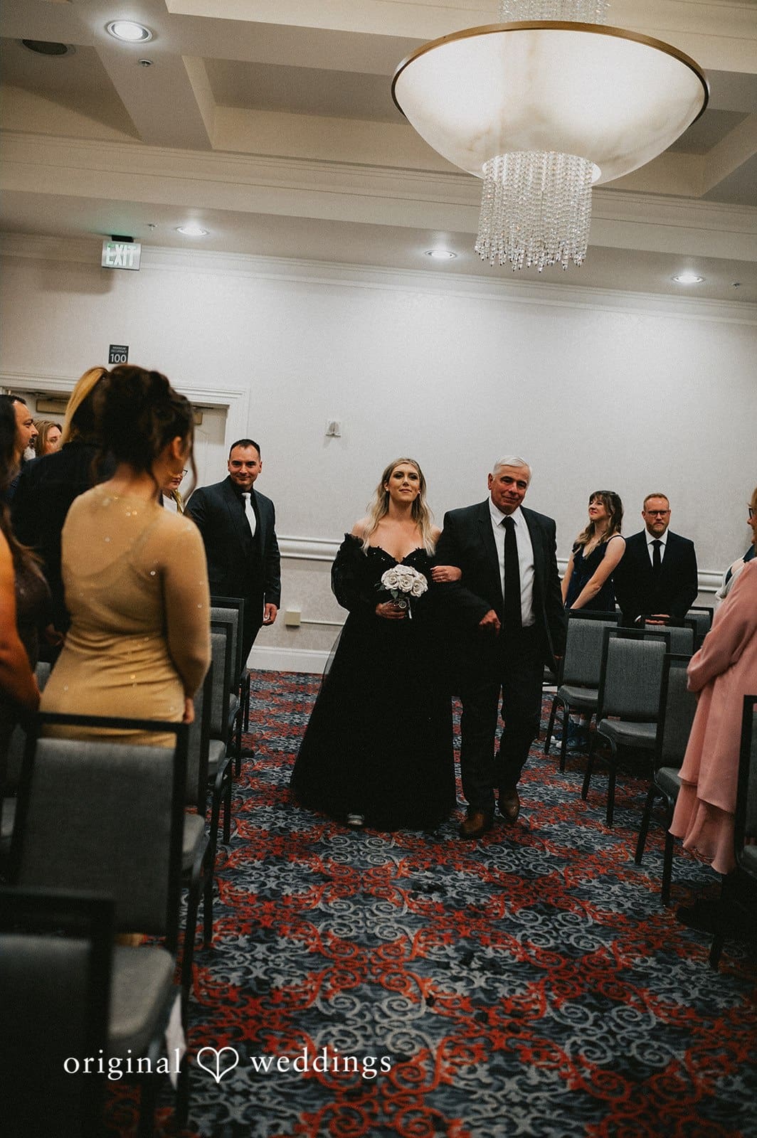 Embassy Suites Downtown Portland Wedding // Demeraye & Austin -