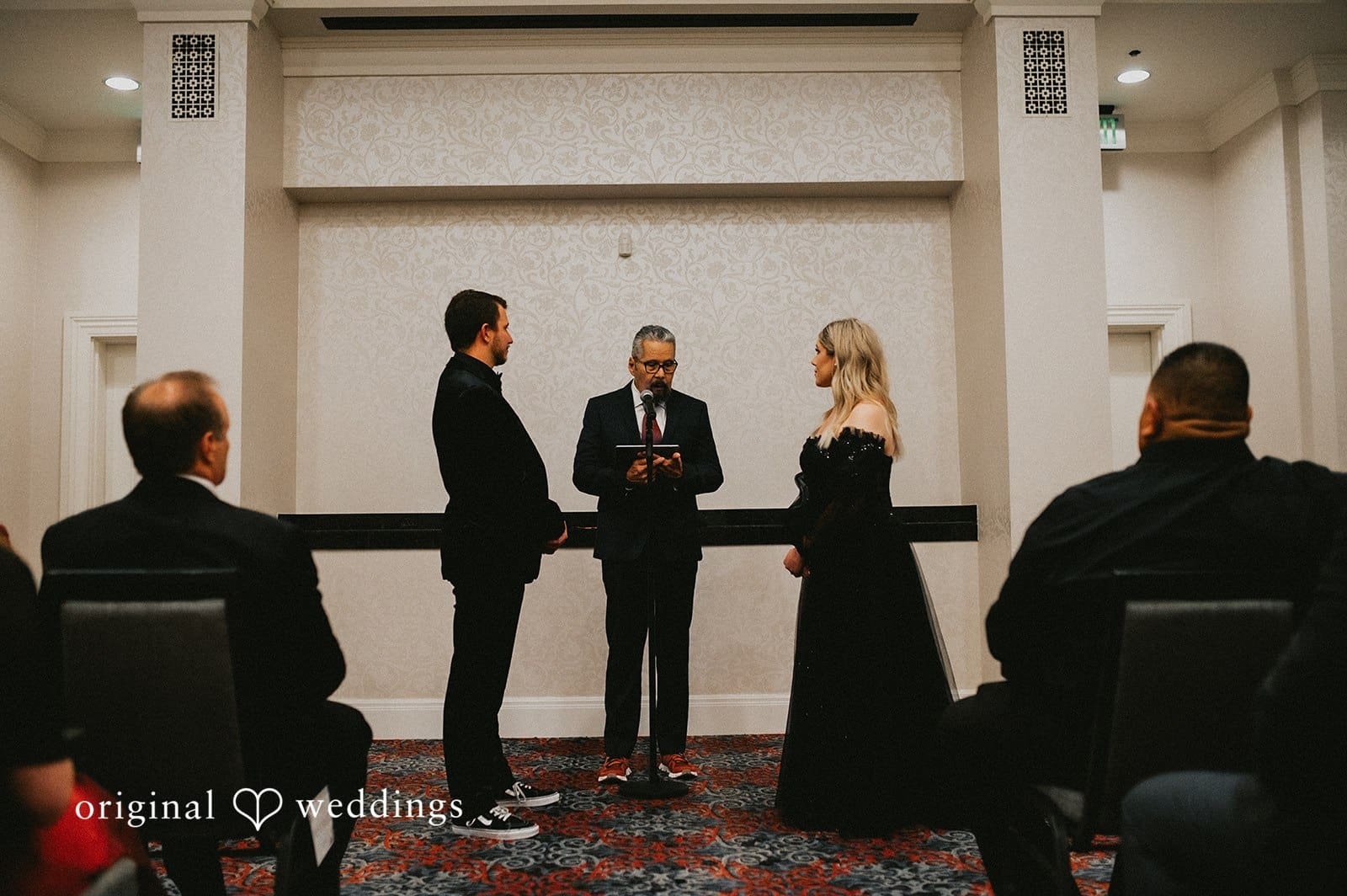 Embassy Suites Downtown Portland Wedding // Demeraye & Austin -