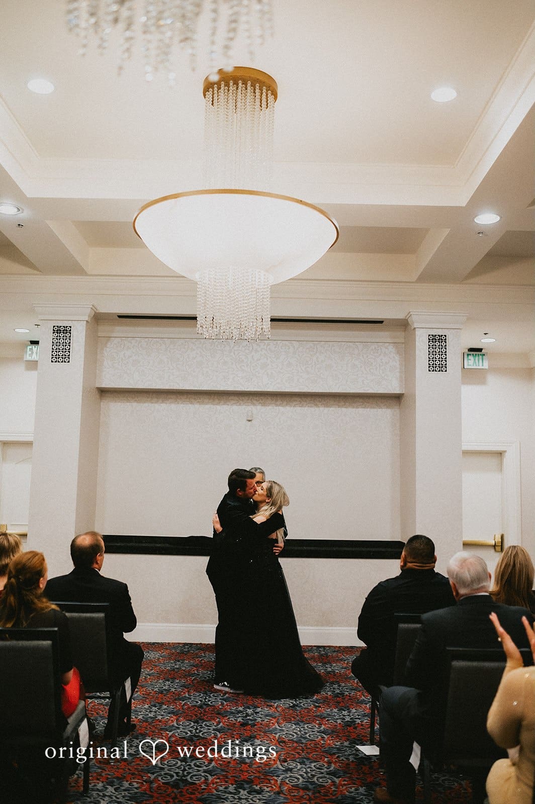 Embassy Suites Downtown Portland Wedding // Demeraye & Austin -