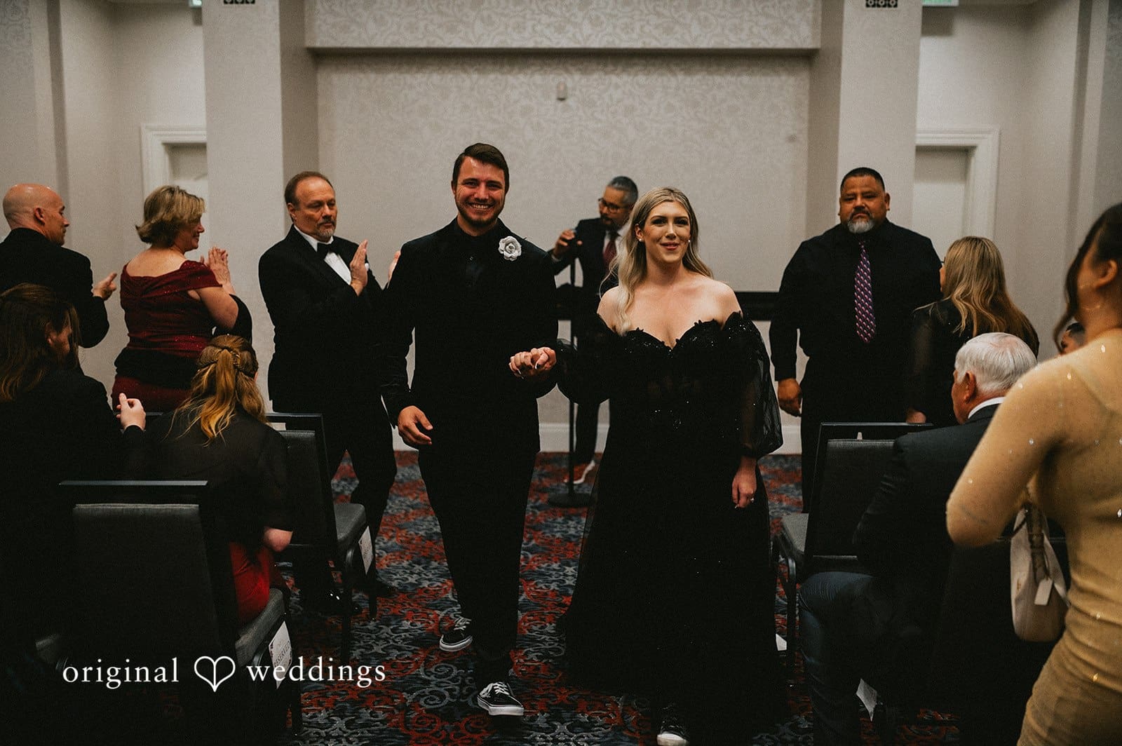 Embassy Suites Downtown Portland Wedding // Demeraye & Austin -