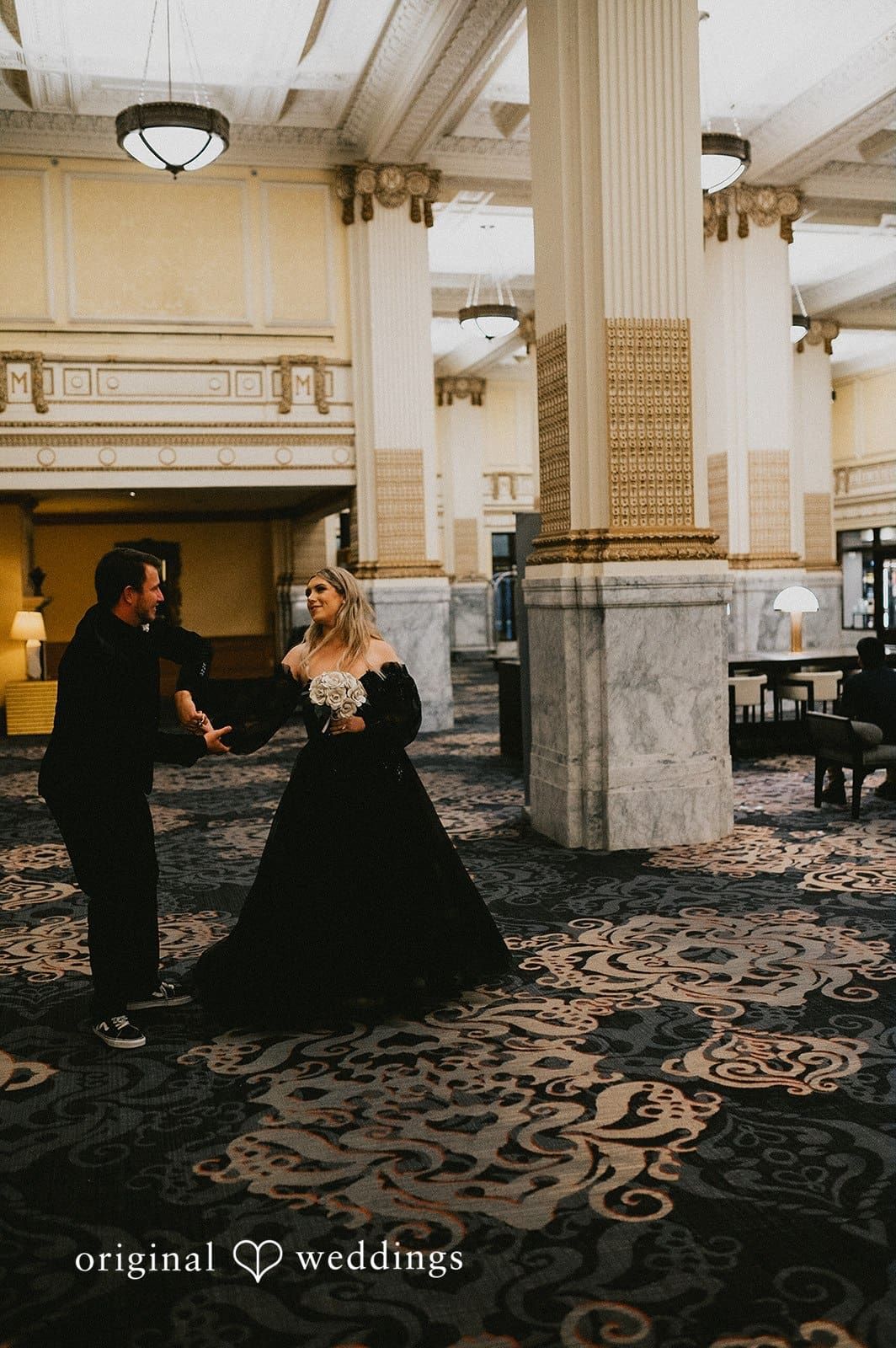 Embassy Suites Downtown Portland Wedding // Demeraye & Austin -