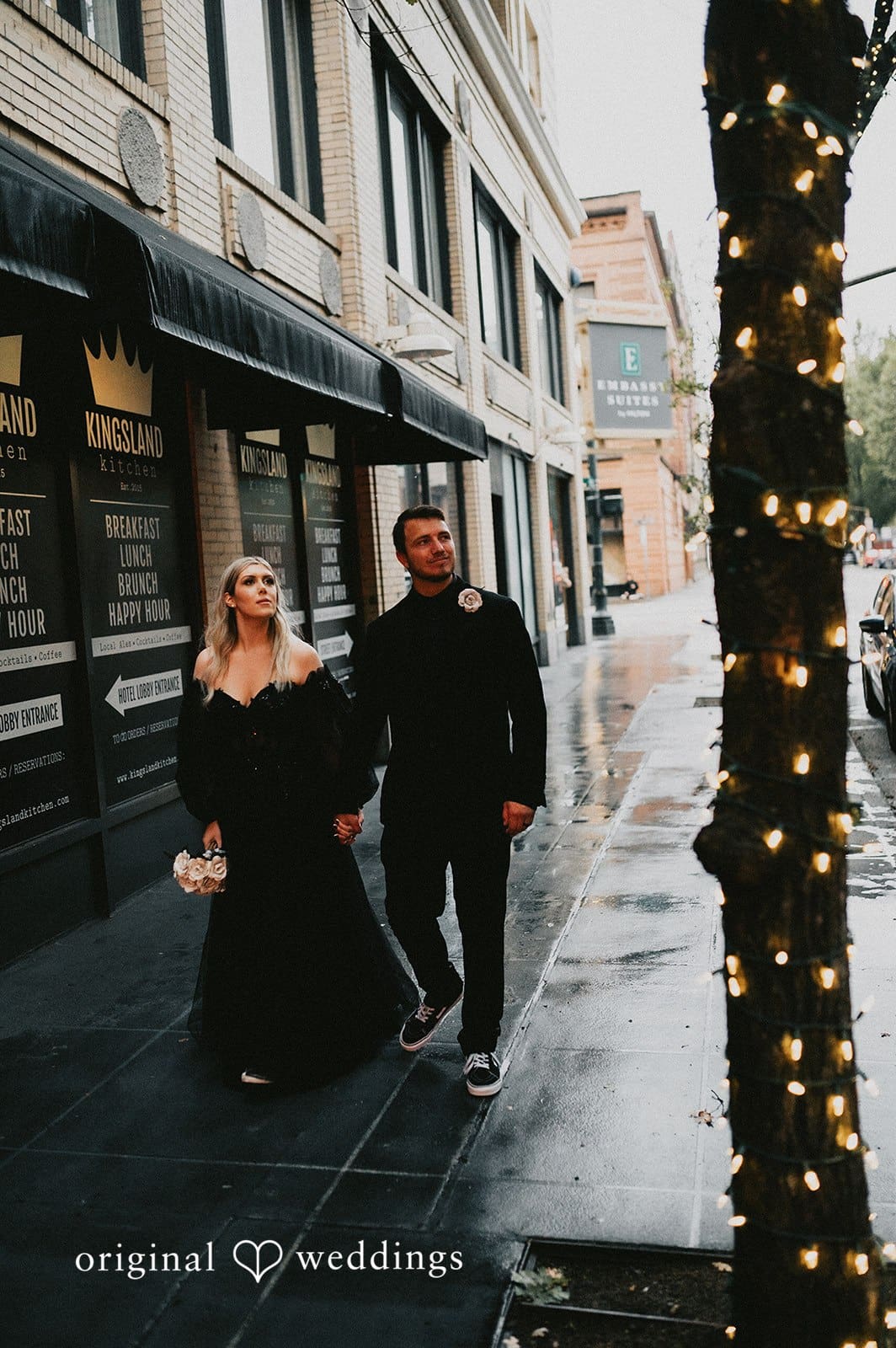 Embassy Suites Downtown Portland Wedding // Demeraye & Austin -