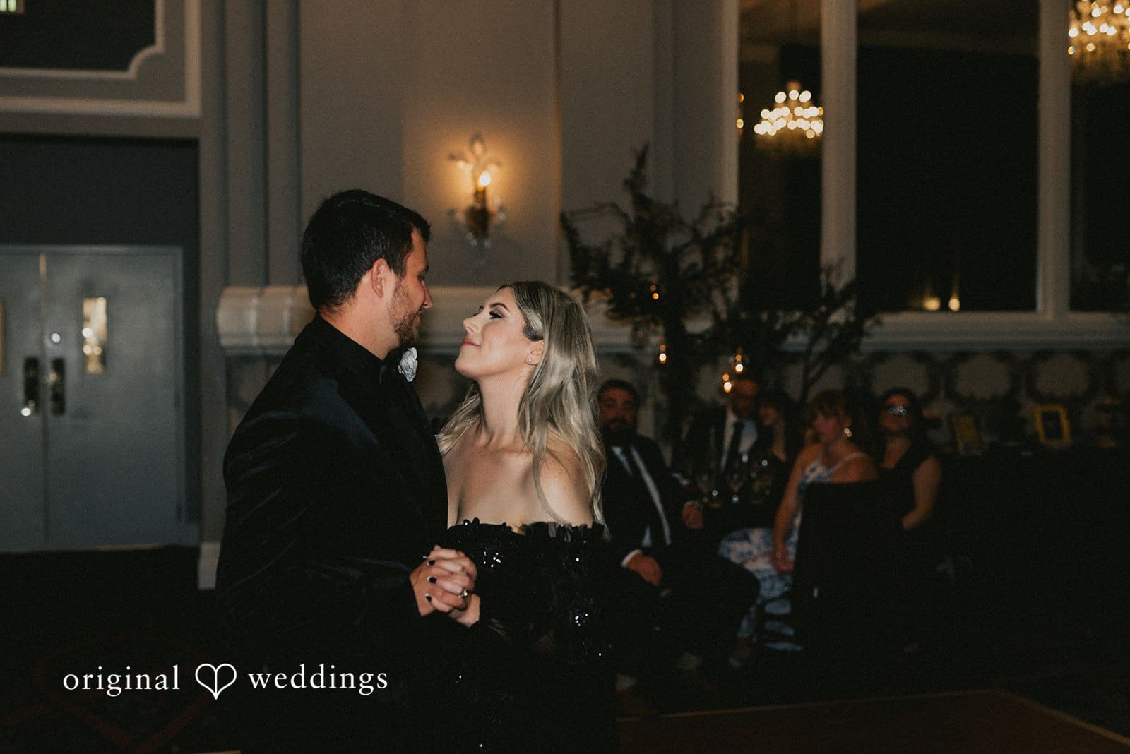 Embassy Suites Downtown Portland Wedding // Demeraye & Austin -