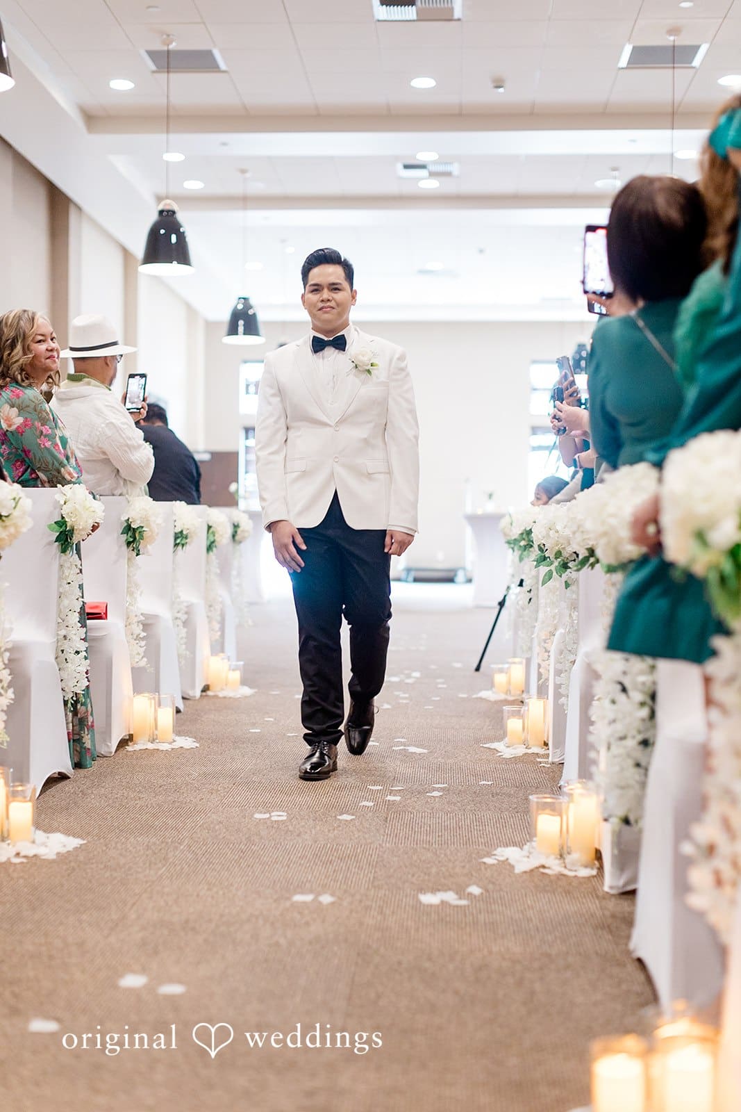 Four Points by Sheraton Wedding // Aris & Hekki -