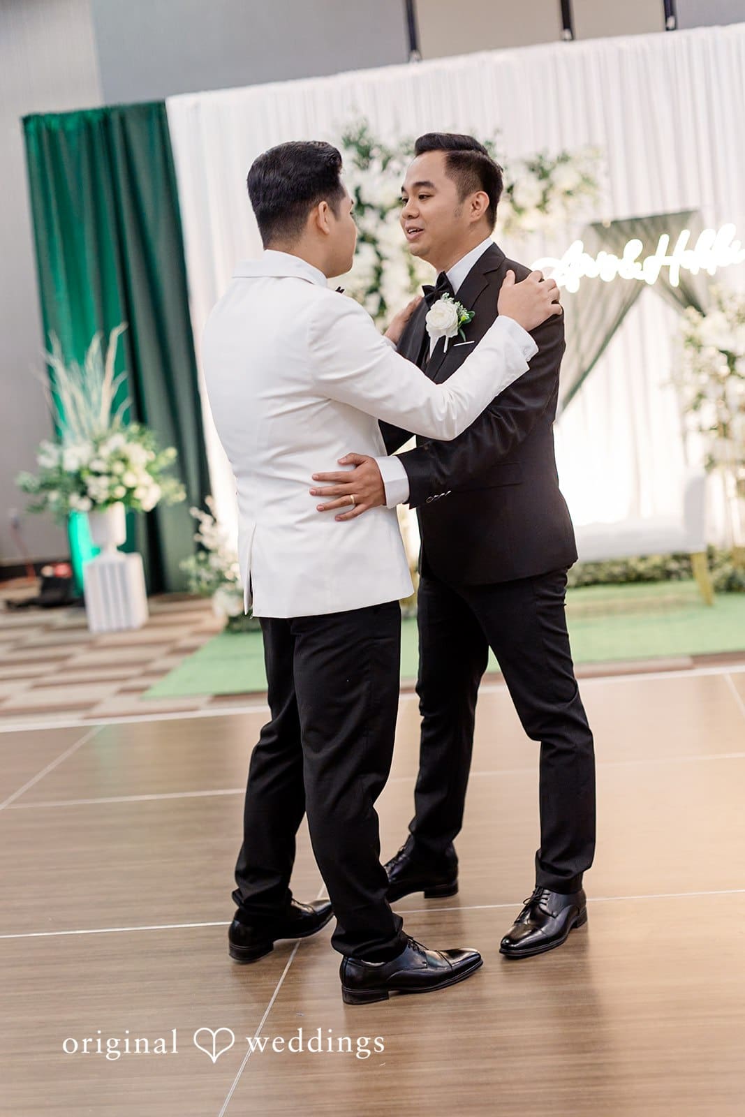 Four Points by Sheraton Wedding // Aris & Hekki -