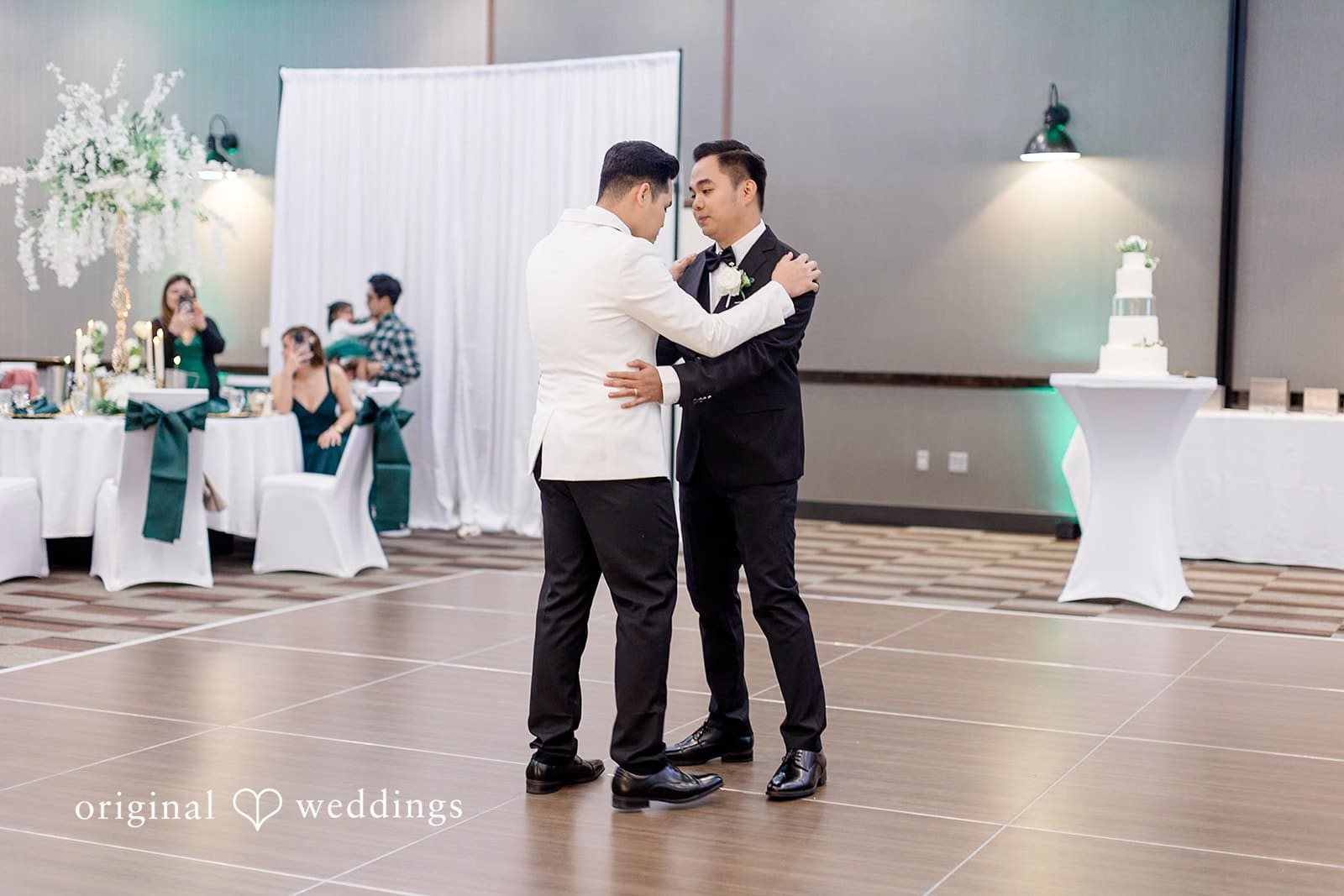 Four Points by Sheraton Wedding // Aris & Hekki -