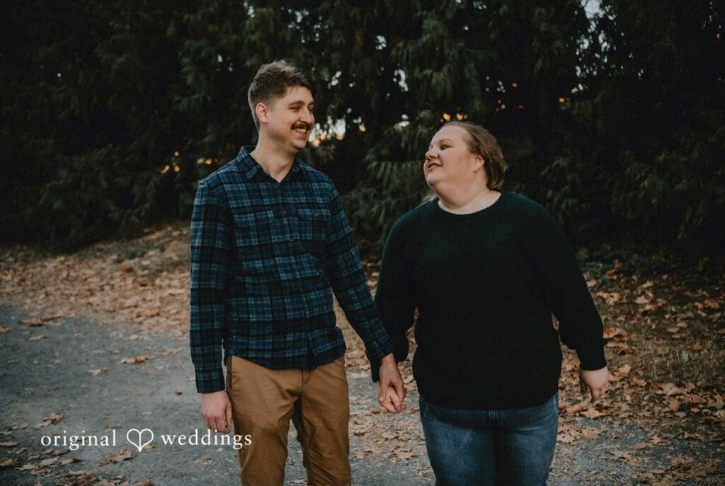 Tyler + Paige Gas Works Park Engagement // Paige & Tyler -