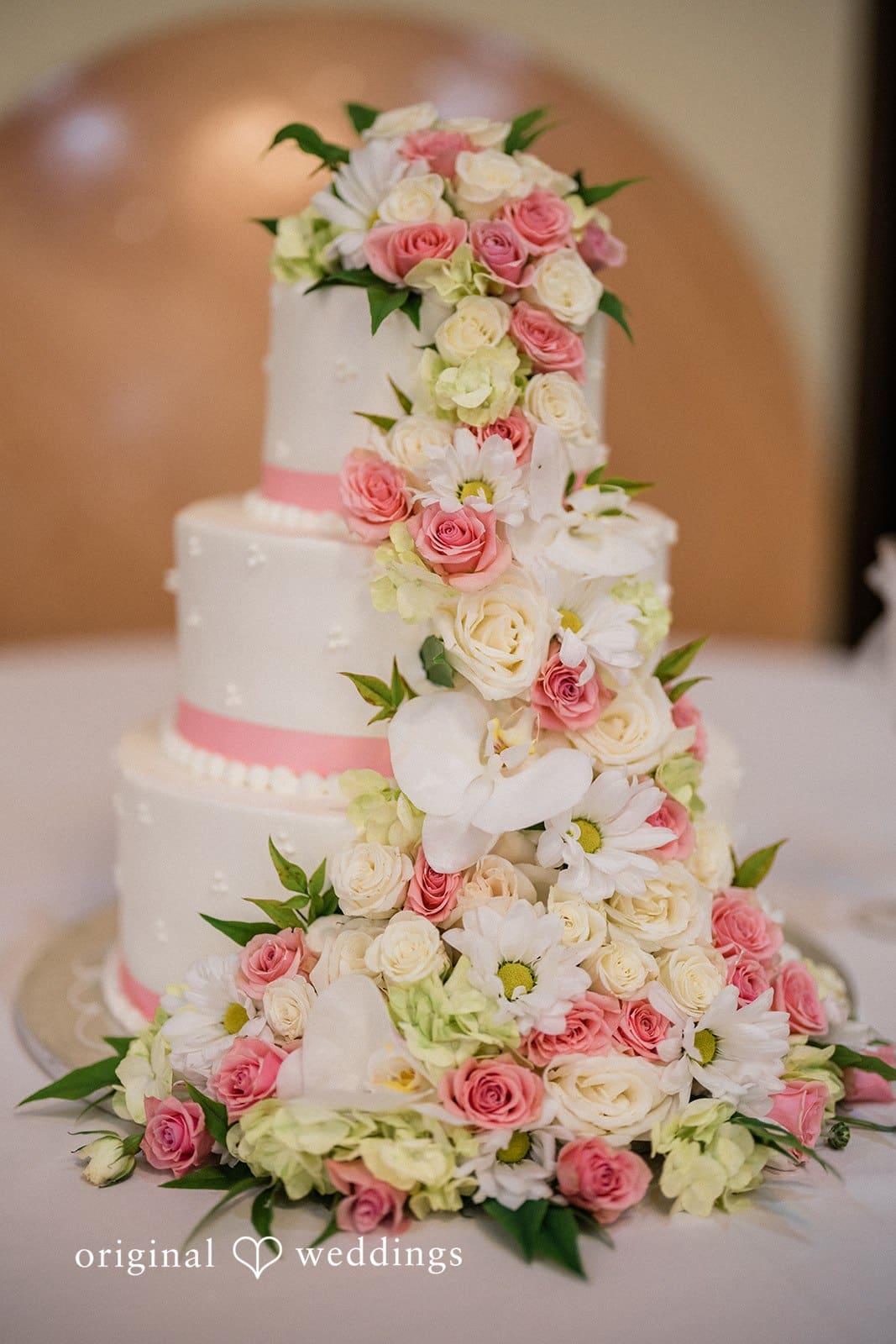 Golden Complex Banquet Hall Wedding // Vicky & Za -