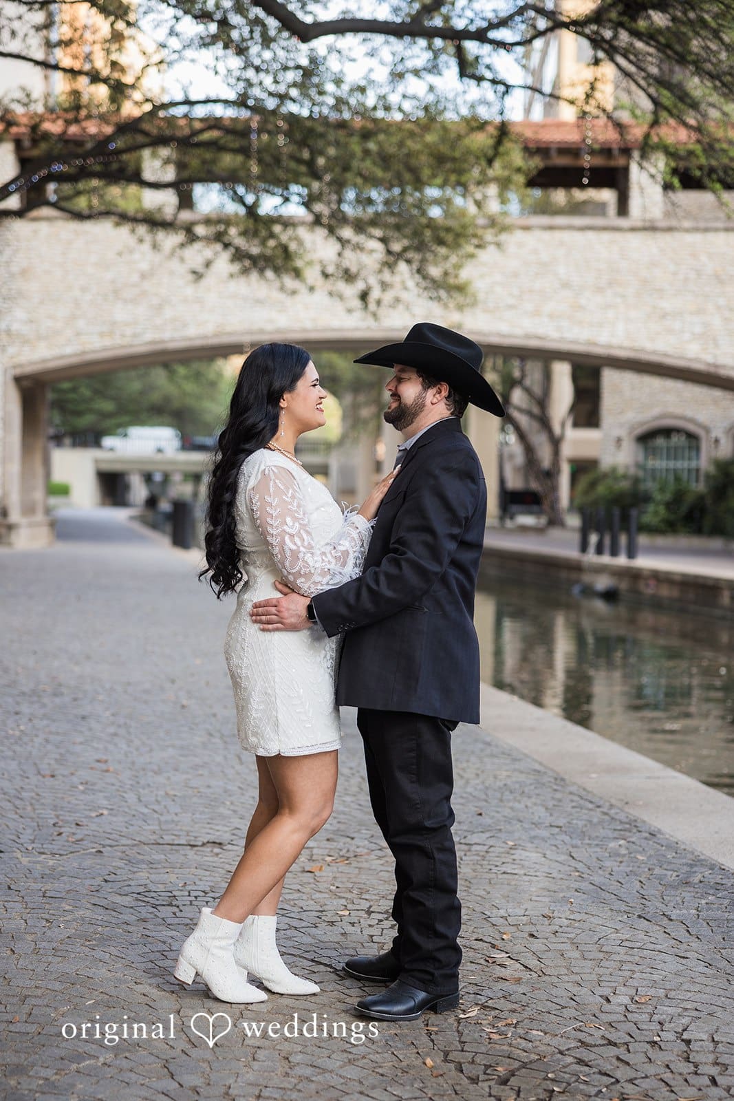 Mandalay Canal Engagement // Gabrielle & Joseph -