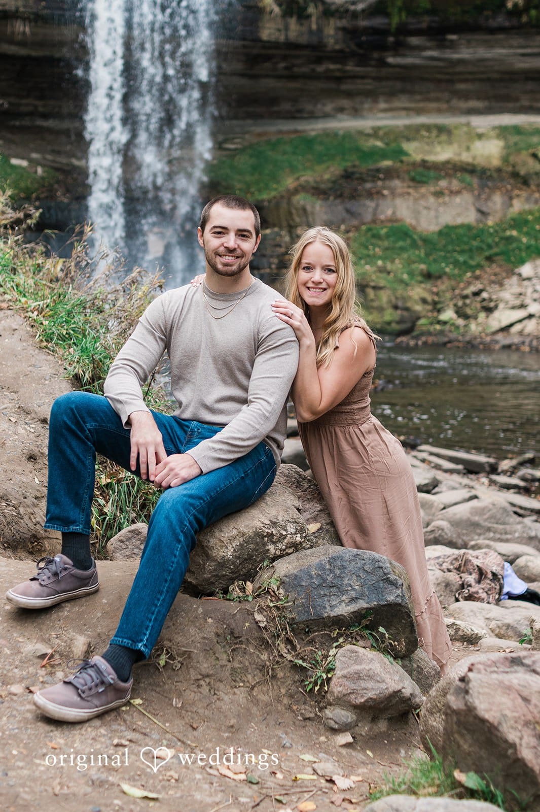 Minnehaha Regional Park Engagement // Neil & Hallie -