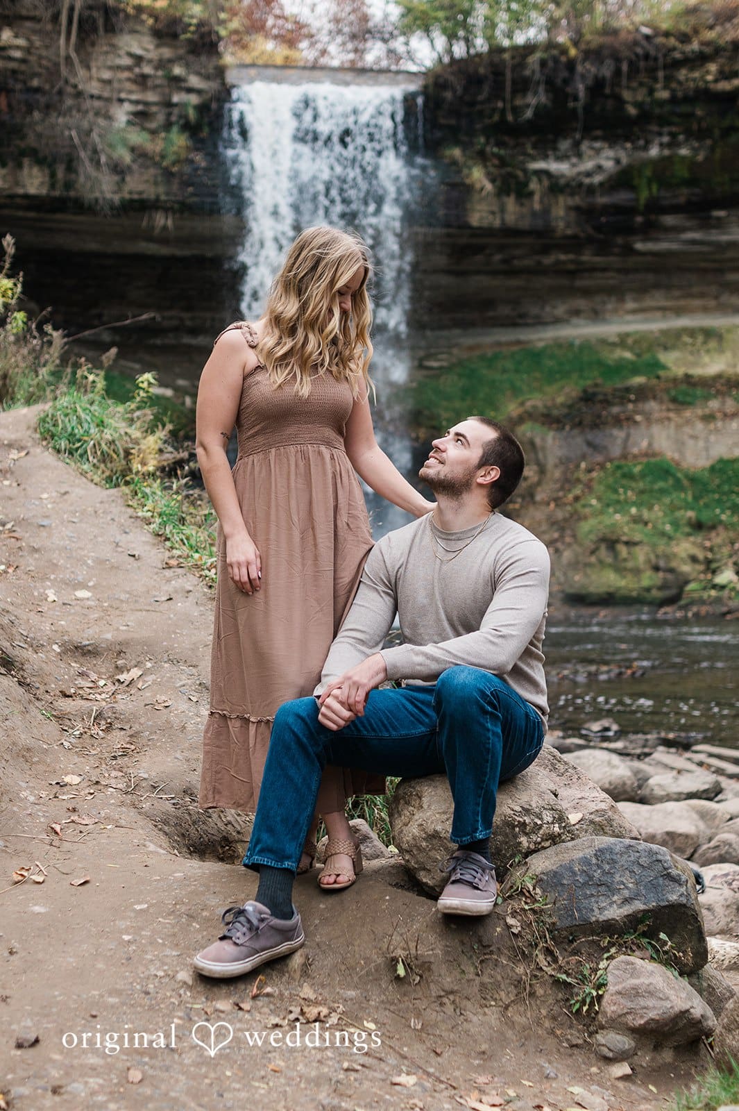 Minnehaha Regional Park Engagement // Neil & Hallie -