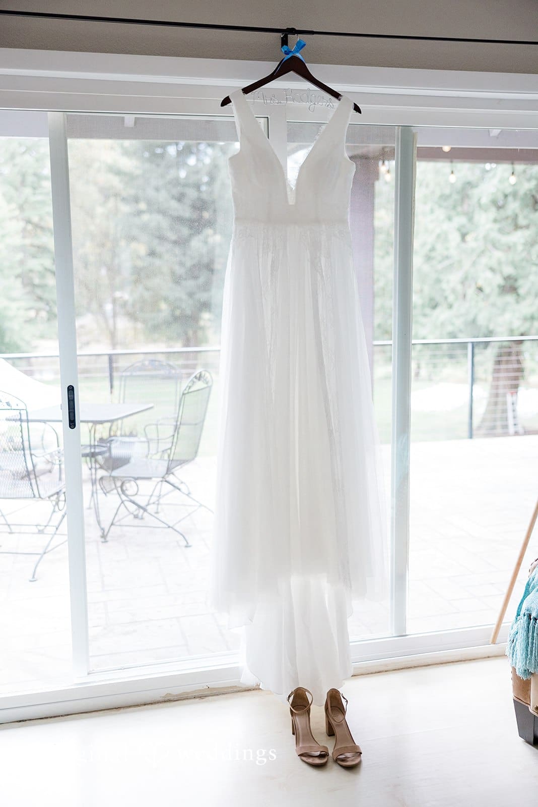 Oregon Backyard Wedding // Emily & Nick -