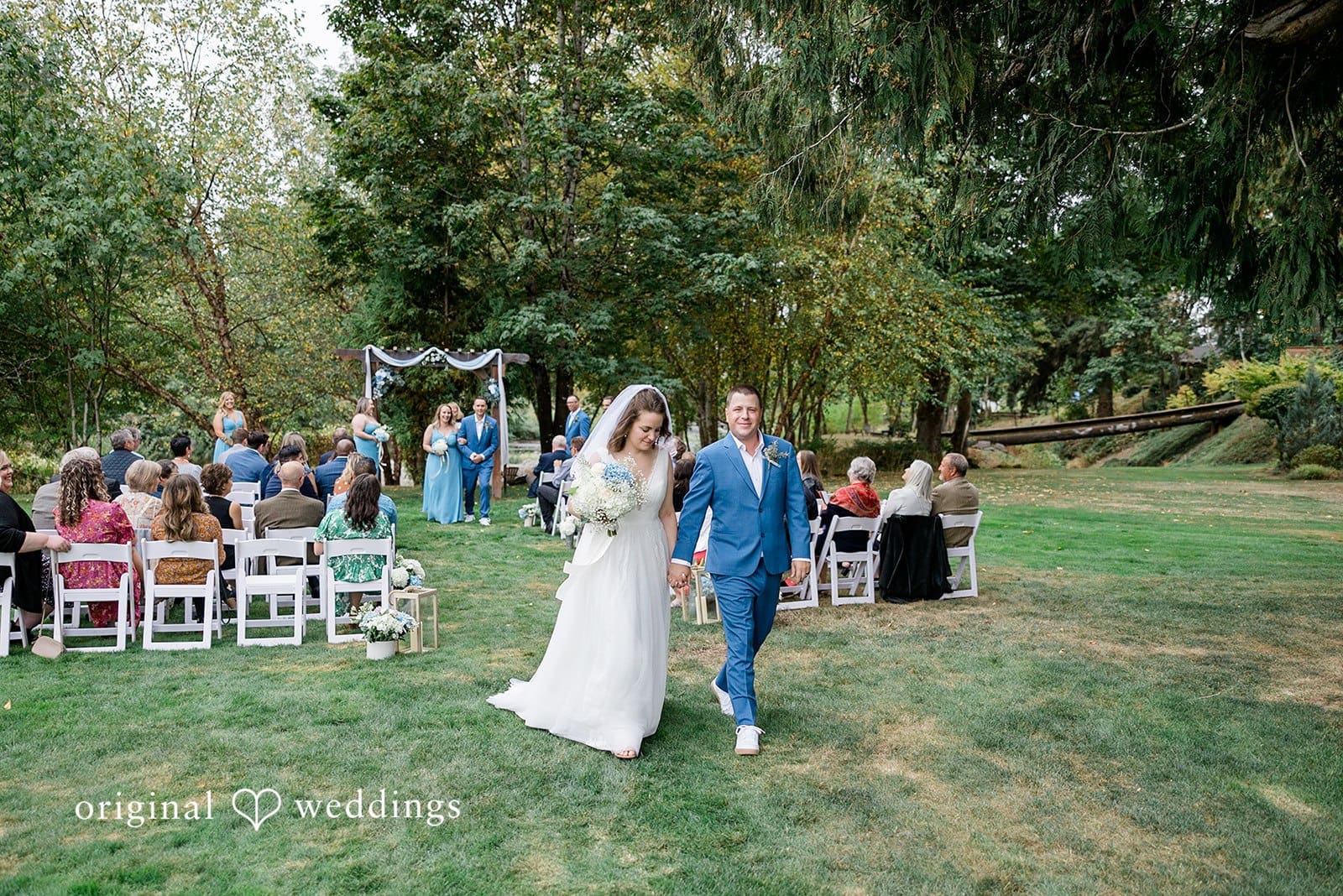 Oregon Backyard Wedding // Emily & Nick -