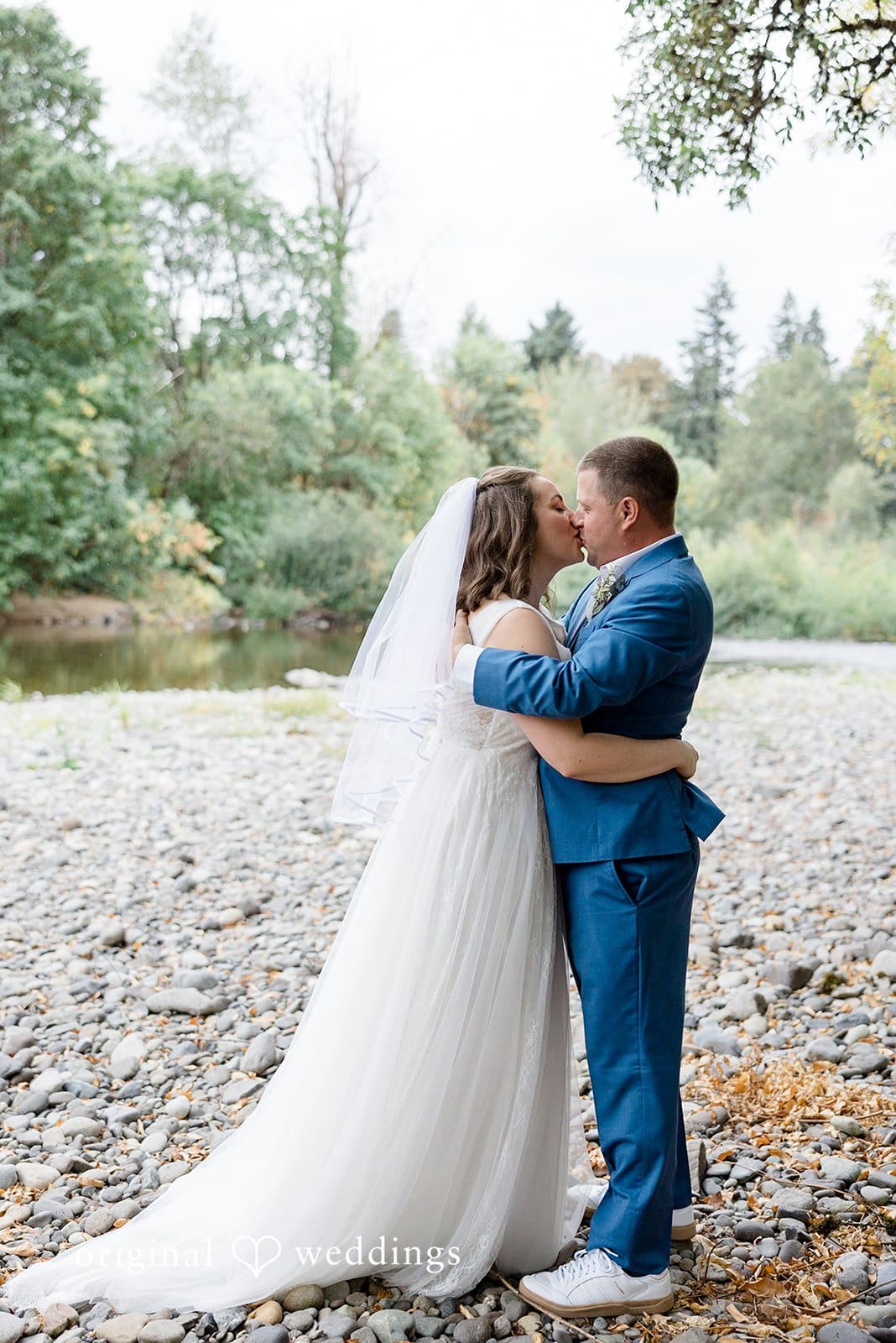 Oregon Backyard Wedding // Emily & Nick -