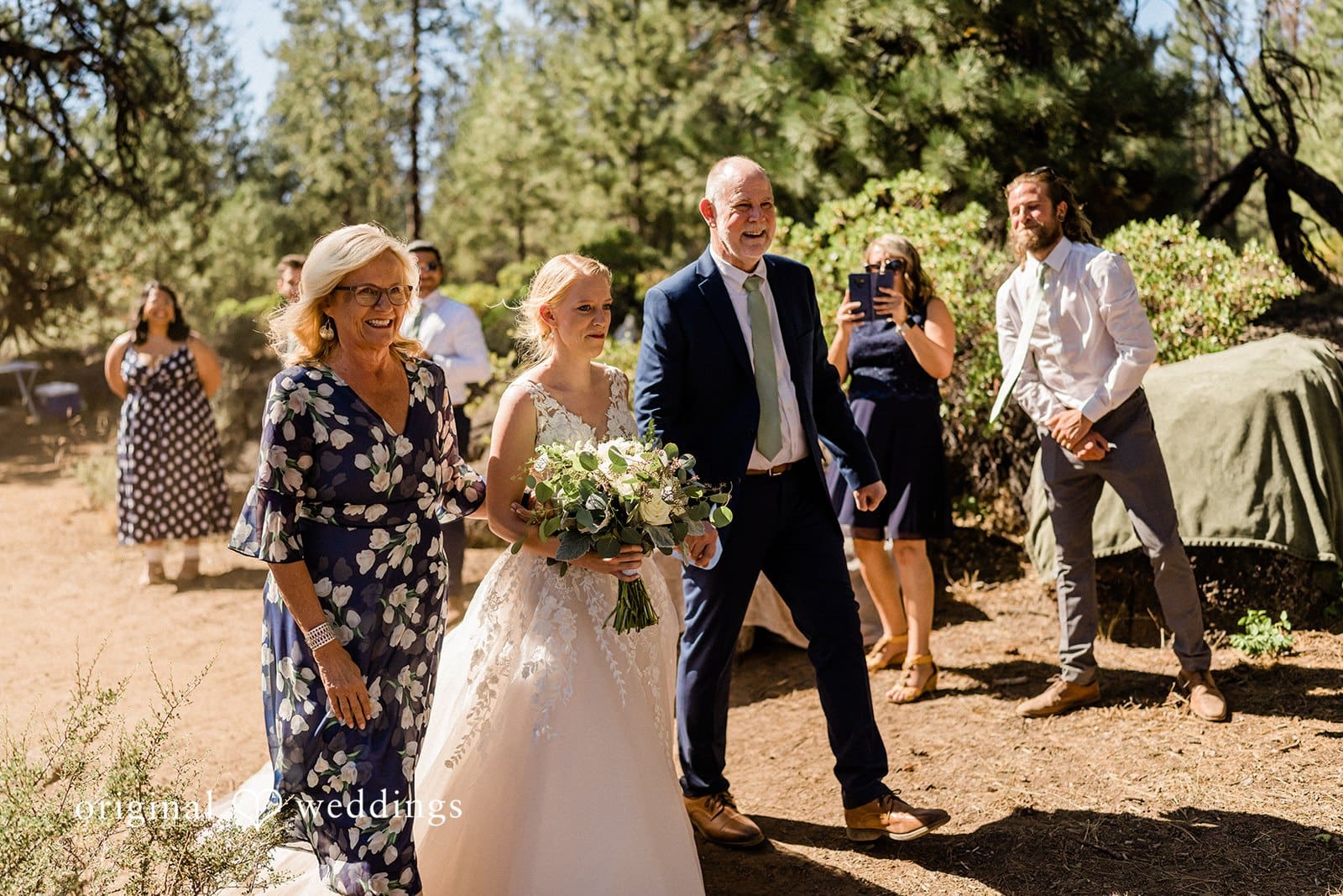 Oregon Backyard Wedding // Kristin & Kyle -