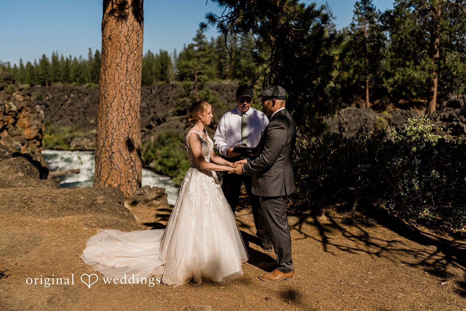 Oregon Backyard Wedding // Kristin & Kyle -