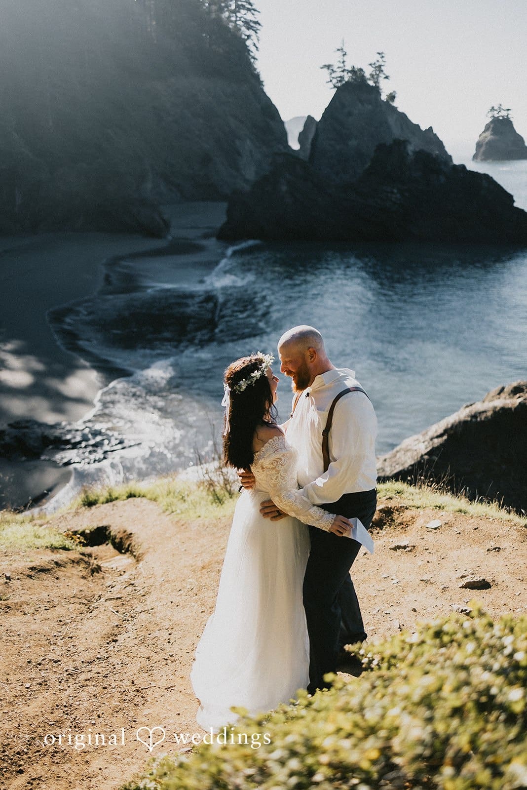 Oregon Secret Beach Wedding // Juliana & Scott -