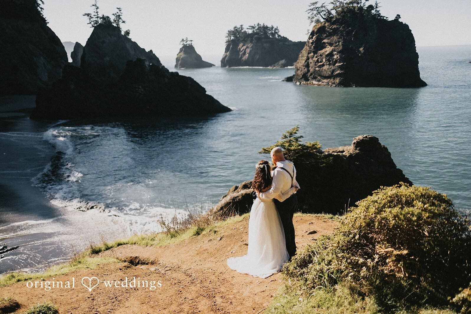Oregon Secret Beach Wedding // Juliana & Scott -