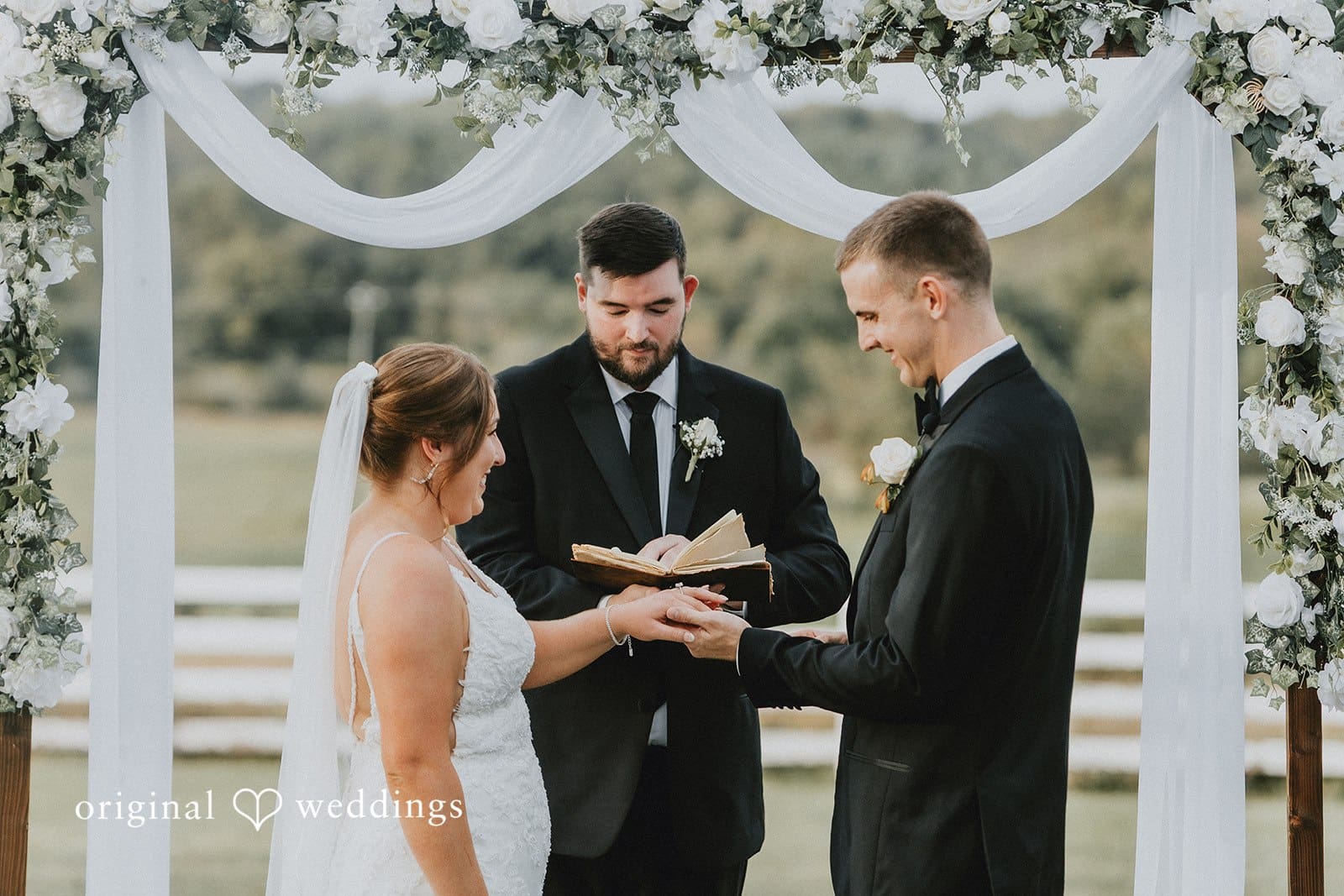 Raspberry Plain Manor Wedding // Sara & Trevor -