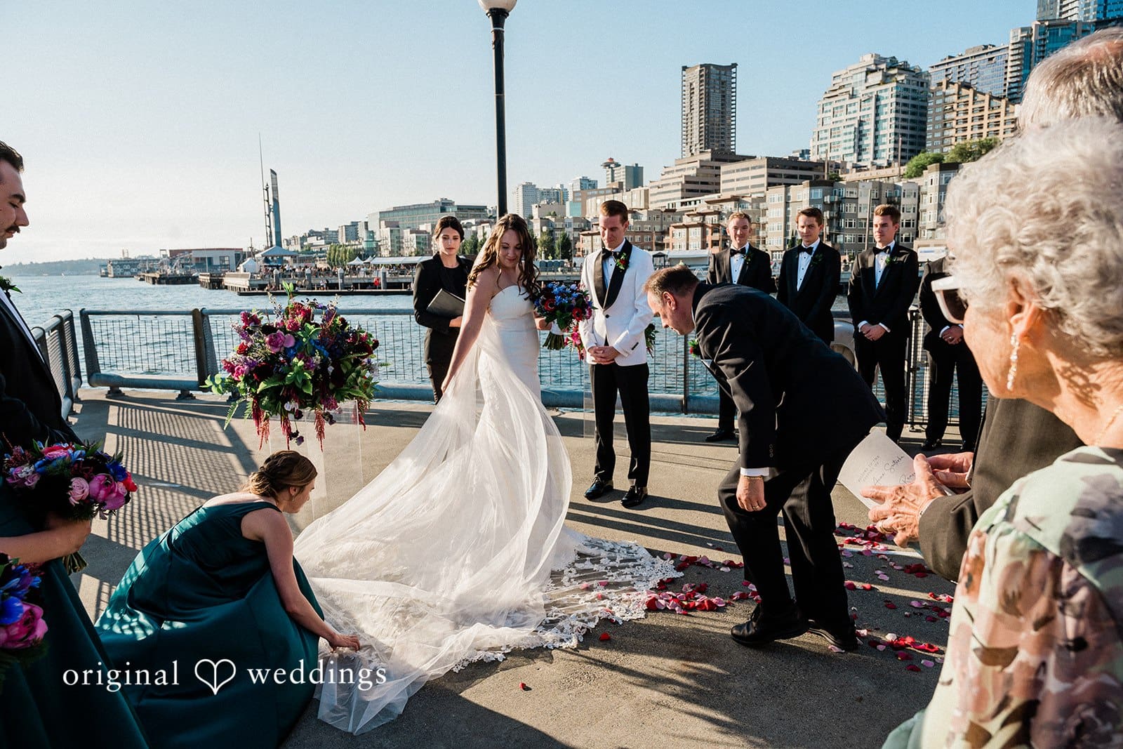 Seattle Aquarium Wedding // Drew & Elizabeth -
