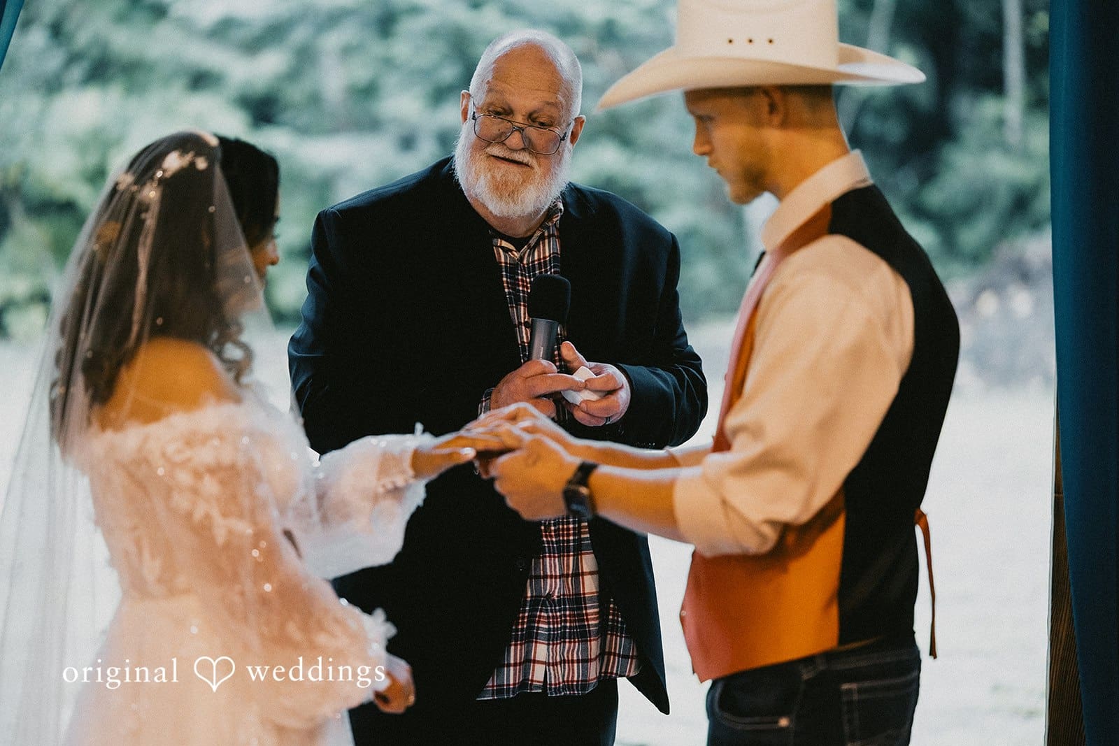 Washington Backyard Wedding // Brianna & Seth -