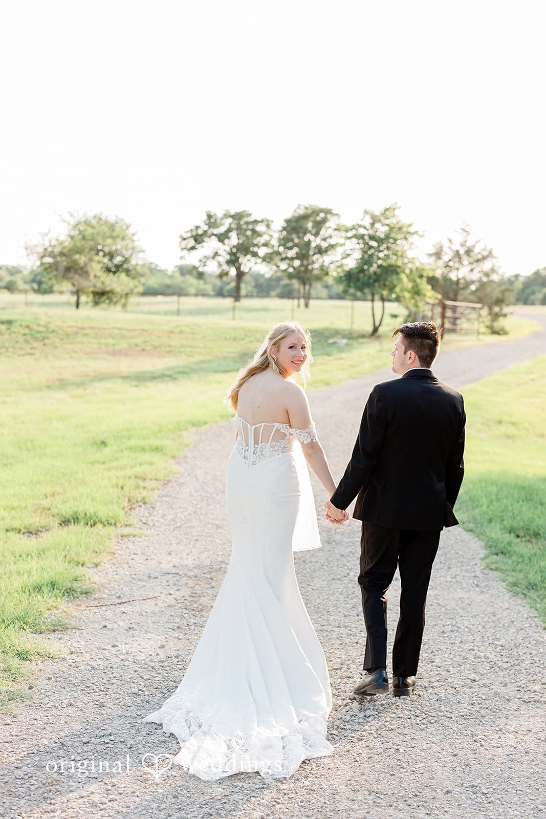 Texas Backyard Wedding // Rachael & Andrew -