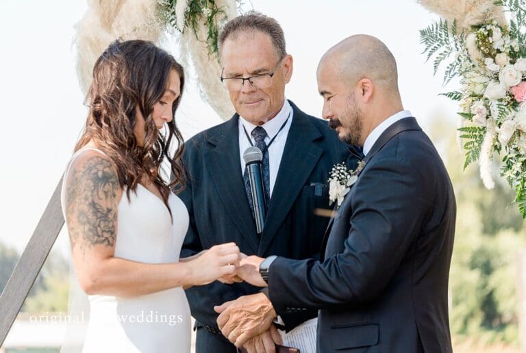 The Saltbox Barn Wedding // Alexandra & James