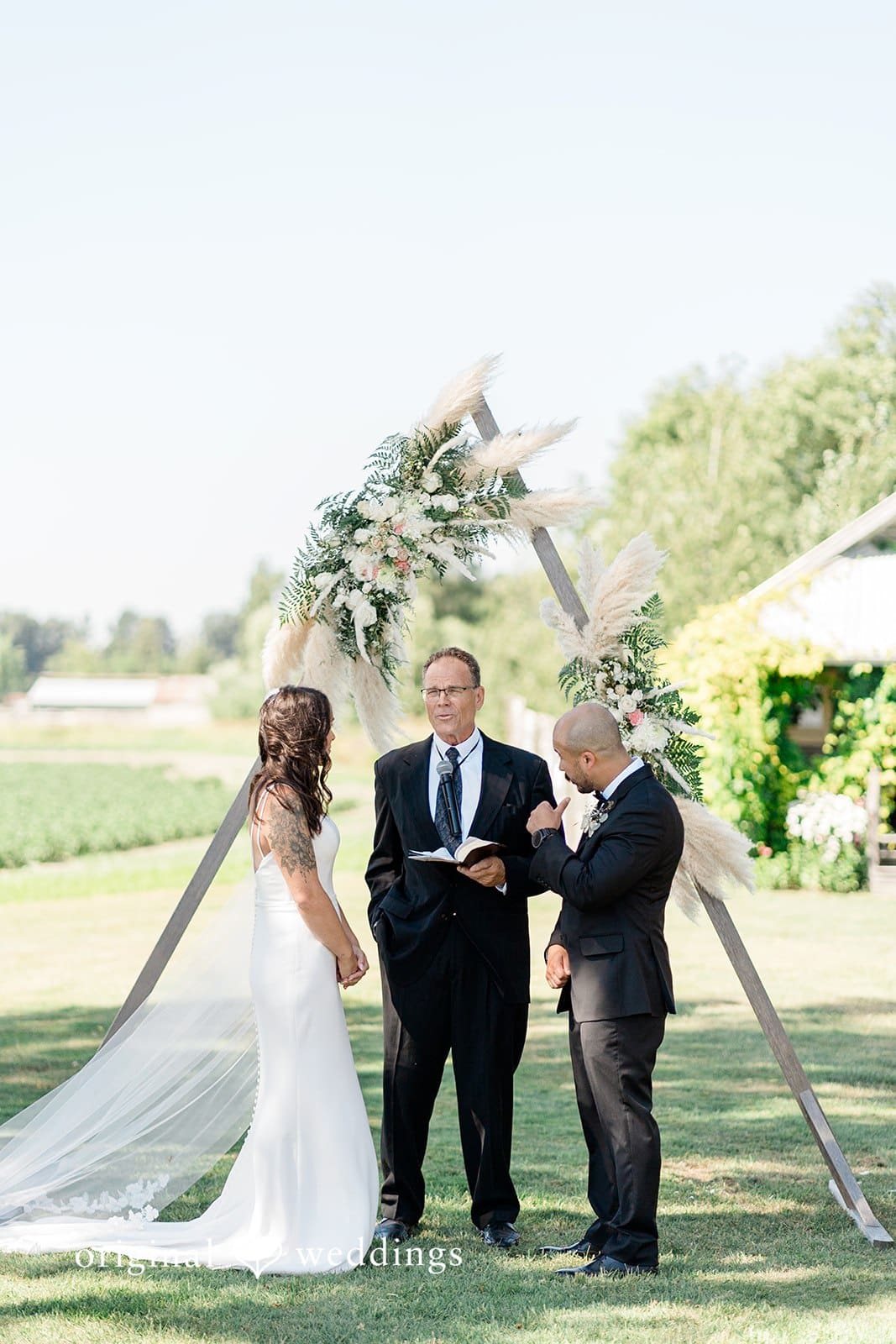 The Saltbox Barn Wedding // Alexandra & James -