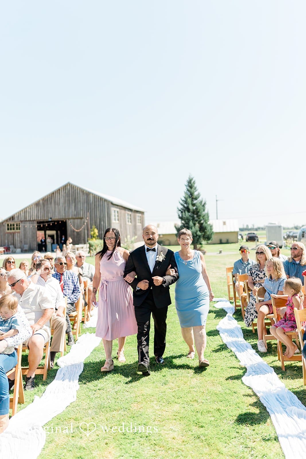 The Saltbox Barn Wedding // Alexandra & James -