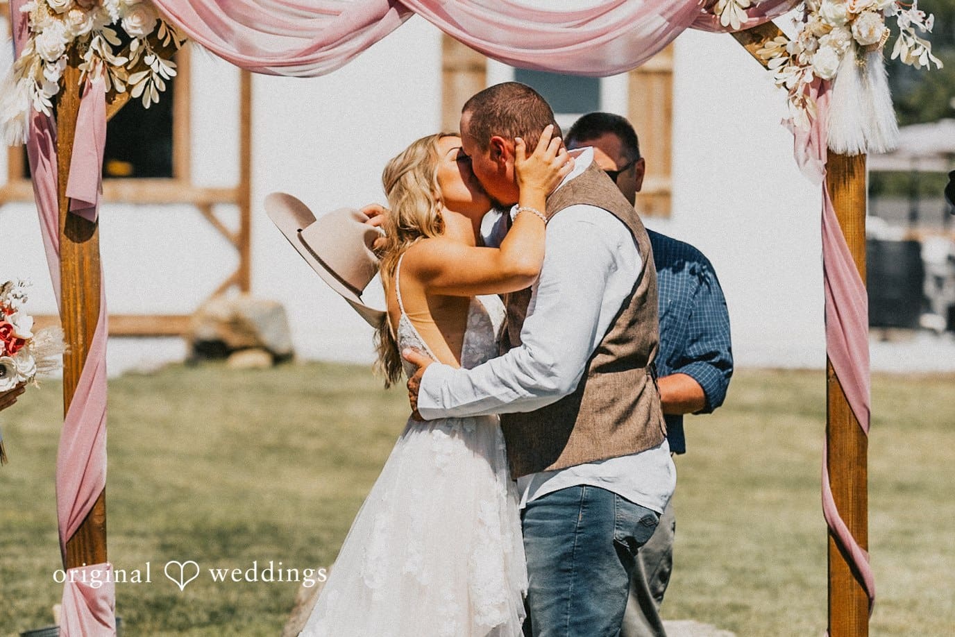 The White Barn at Powell Ponds Wedding // Jennifer & Justin -