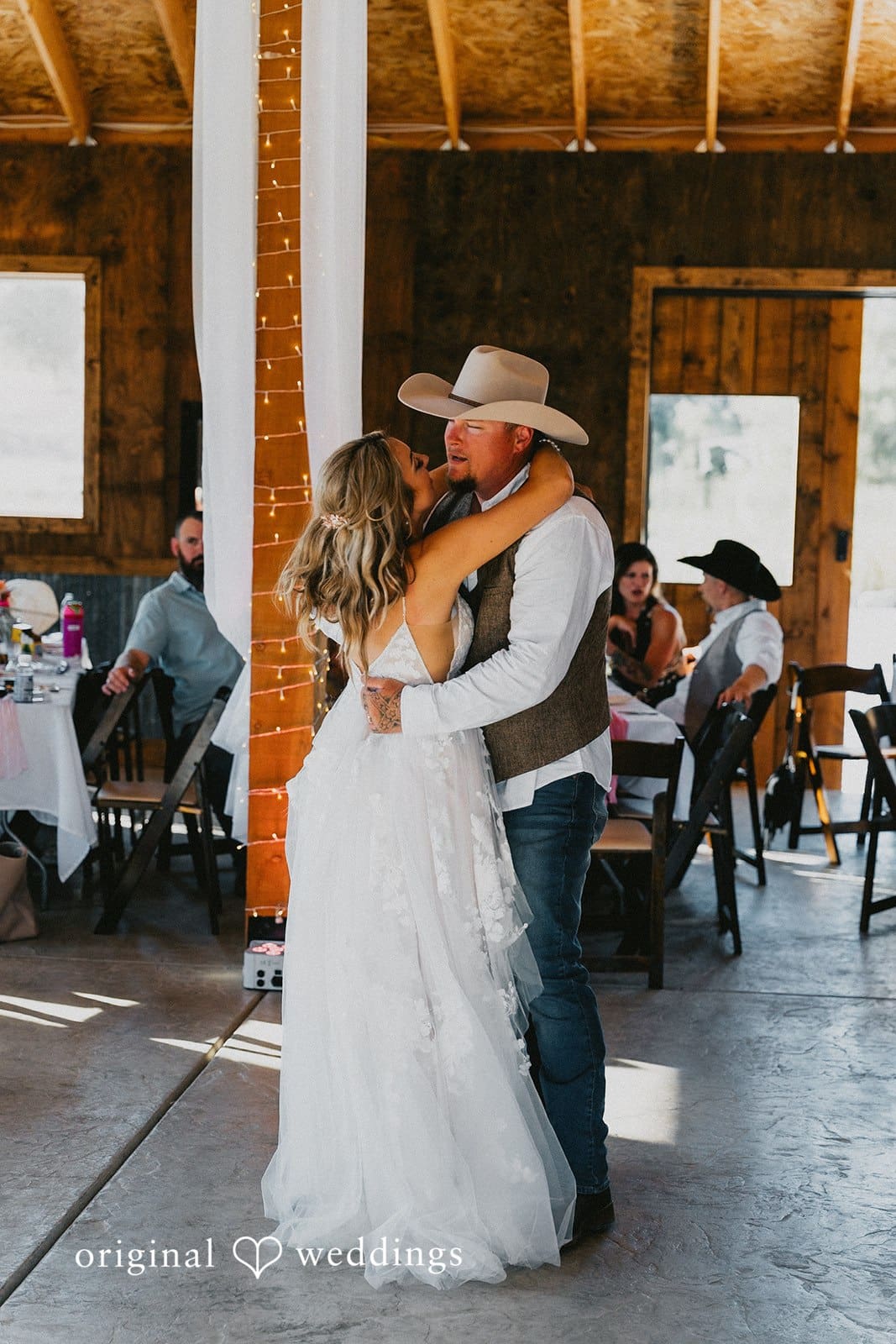 The White Barn at Powell Ponds Wedding // Jennifer & Justin -