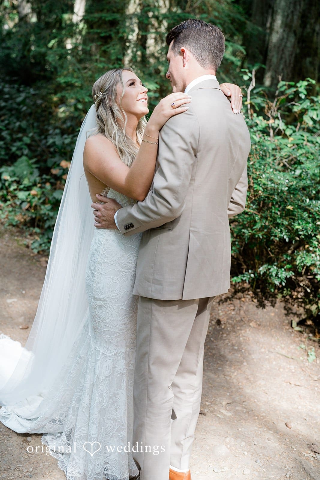 Washington Backyard Wedding // Emily & Aaron -