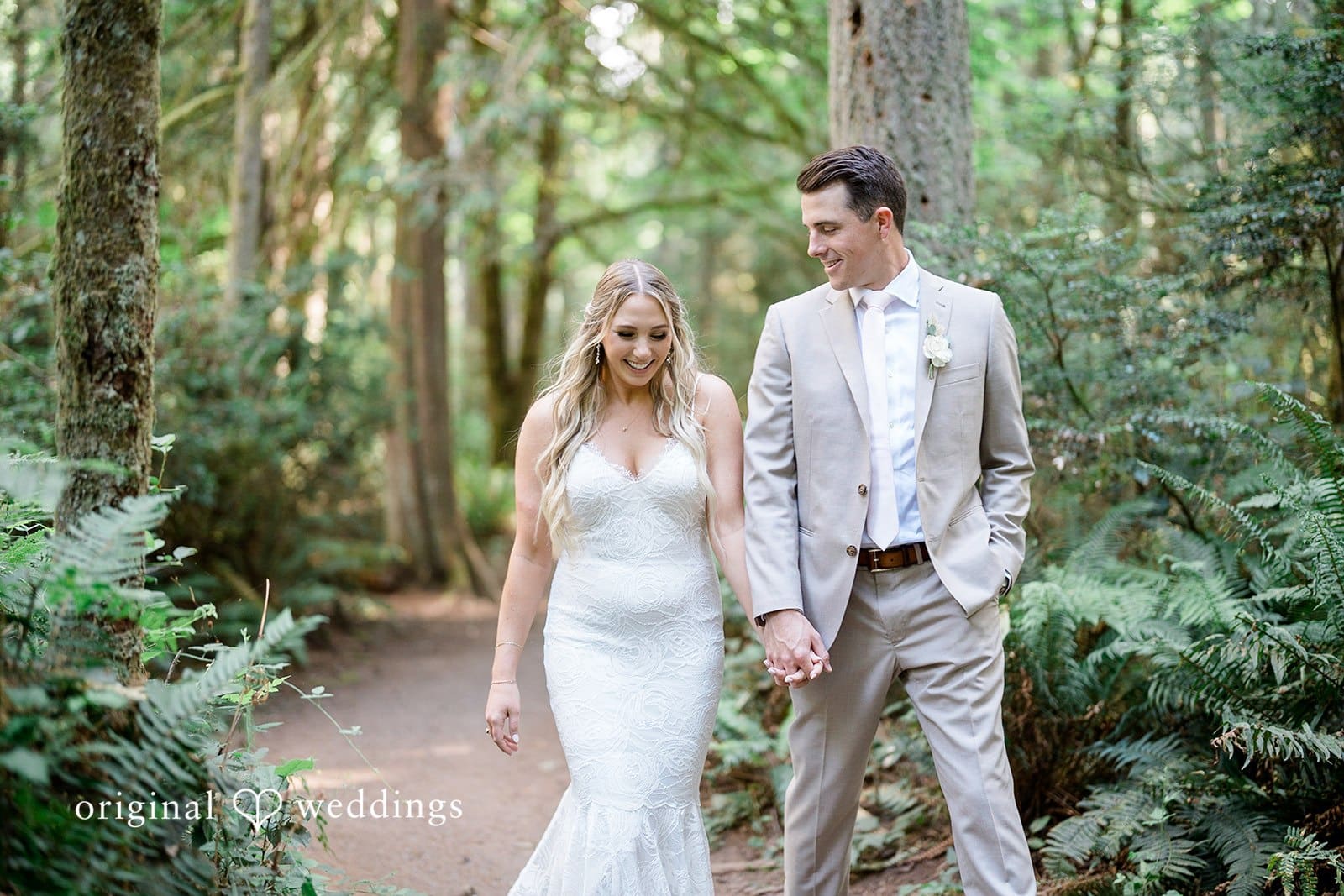 Washington Backyard Wedding // Emily & Aaron -