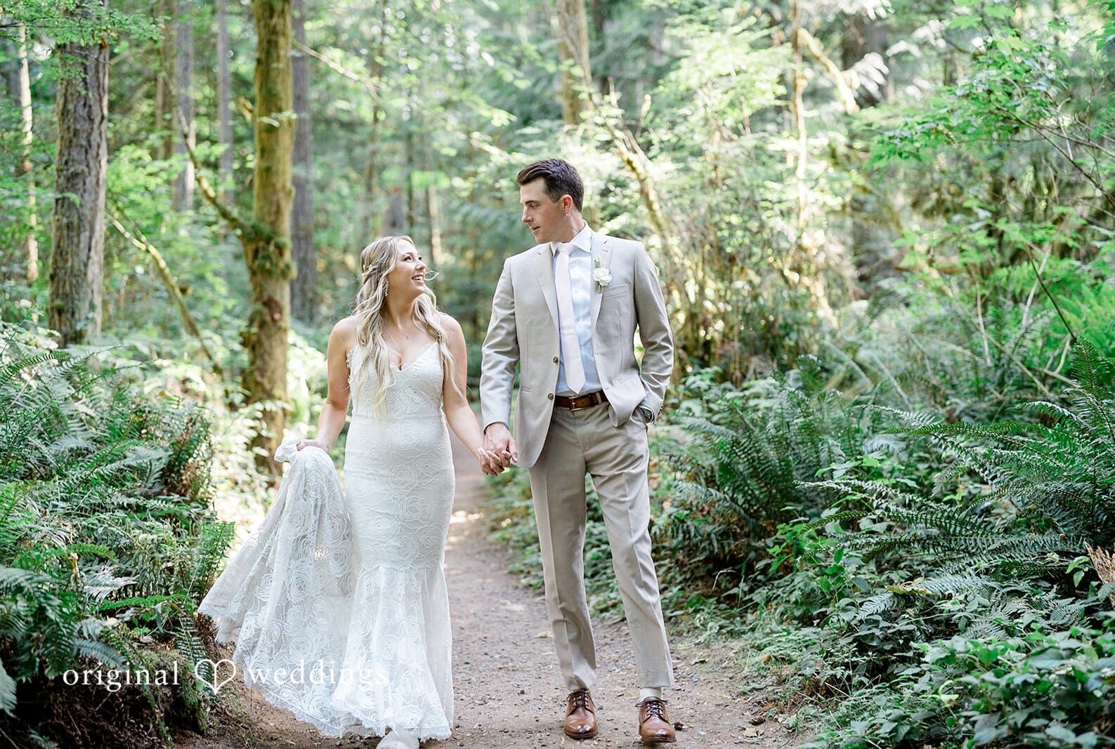 Washington Backyard Wedding // Emily & Aaron -