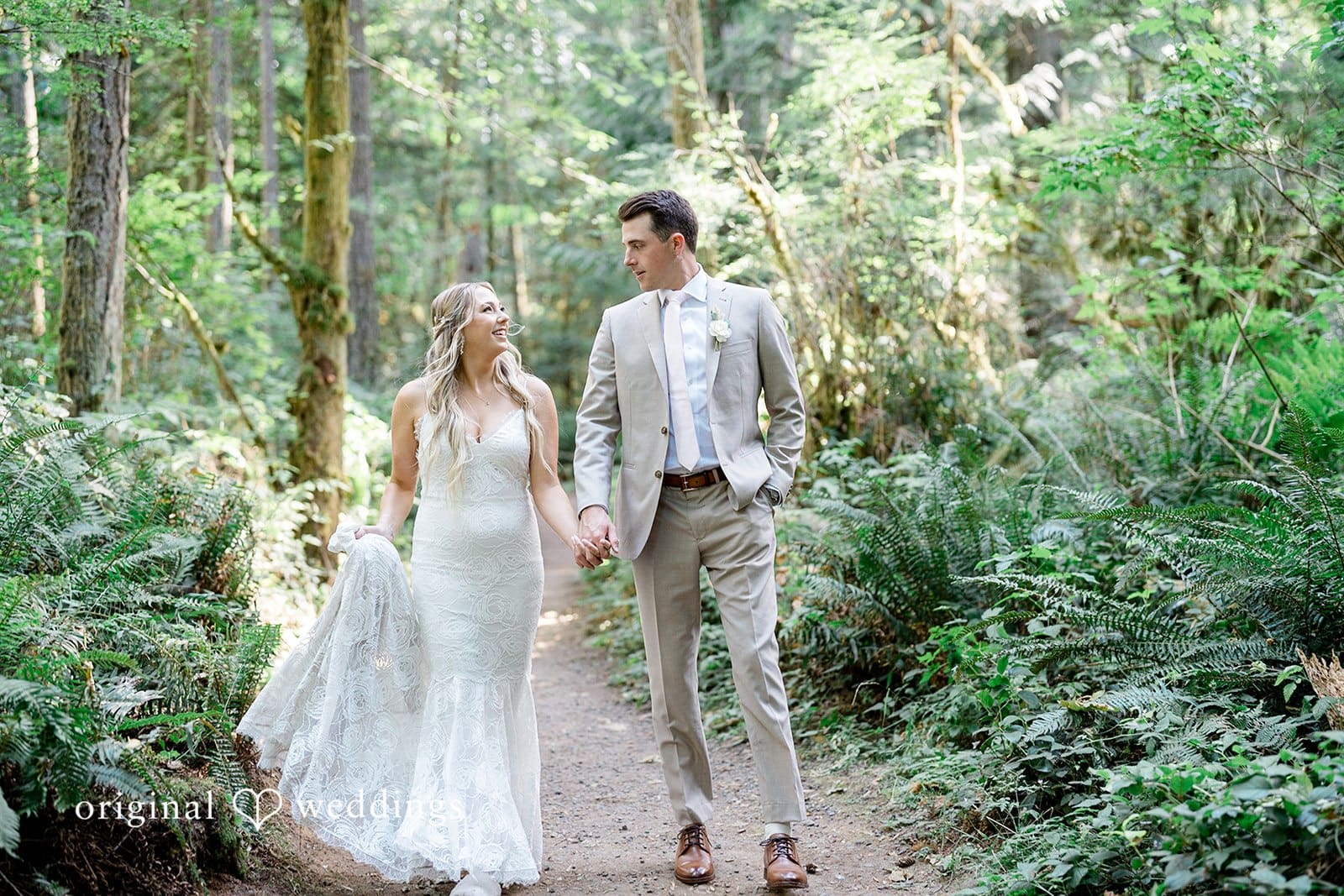 Washington Backyard Wedding // Emily & Aaron -