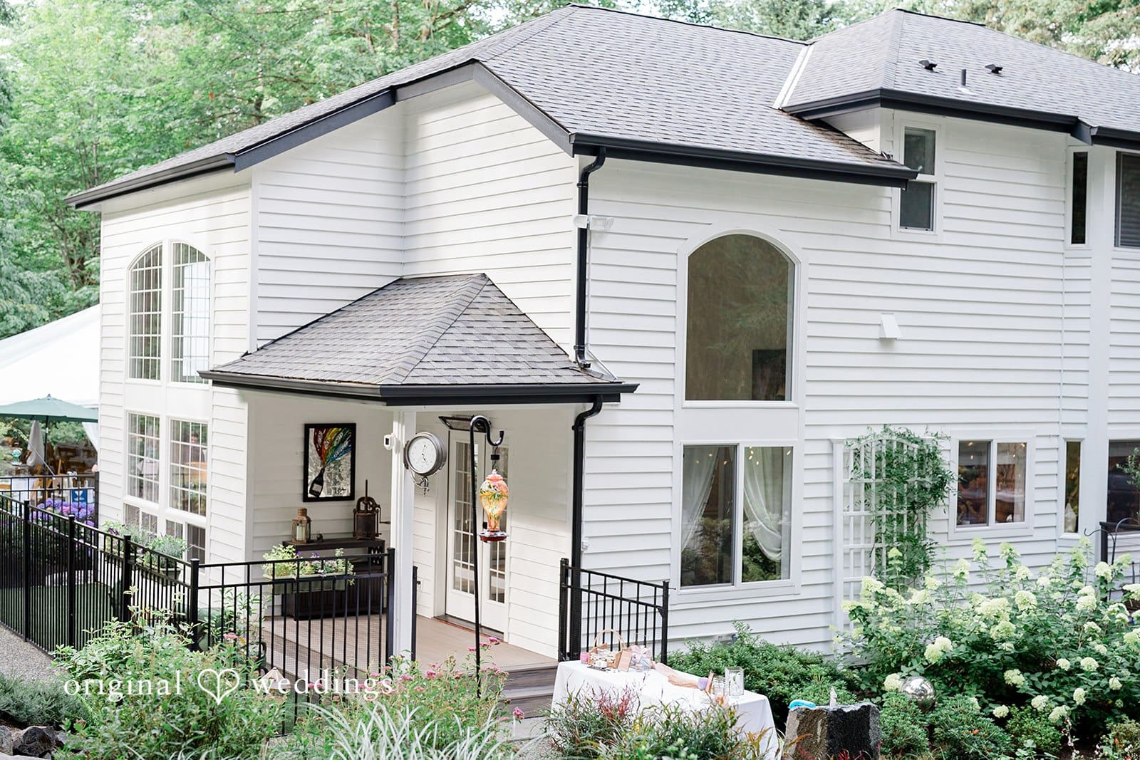 Washington Backyard Wedding // Emily & Aaron -