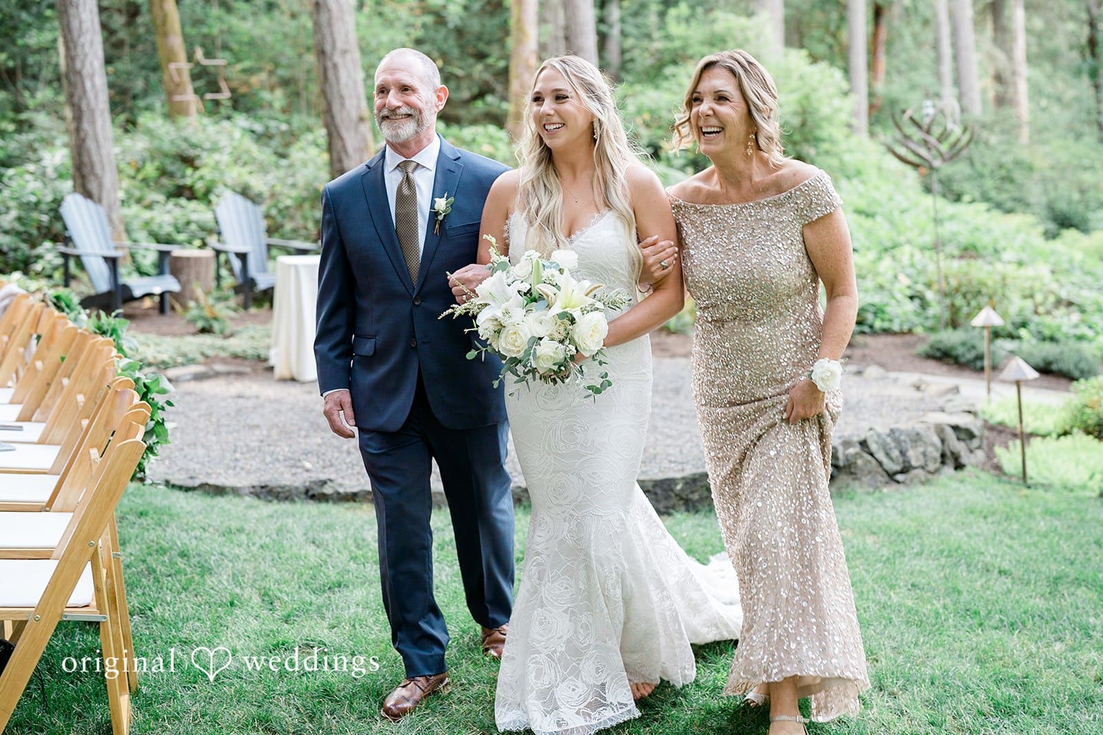 Washington Backyard Wedding // Emily & Aaron -