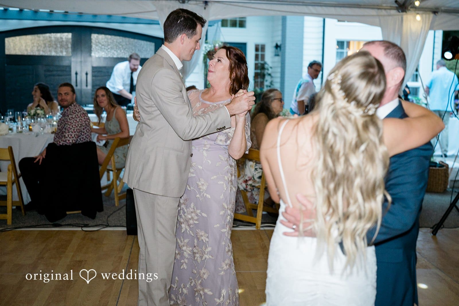 Washington Backyard Wedding // Emily & Aaron -